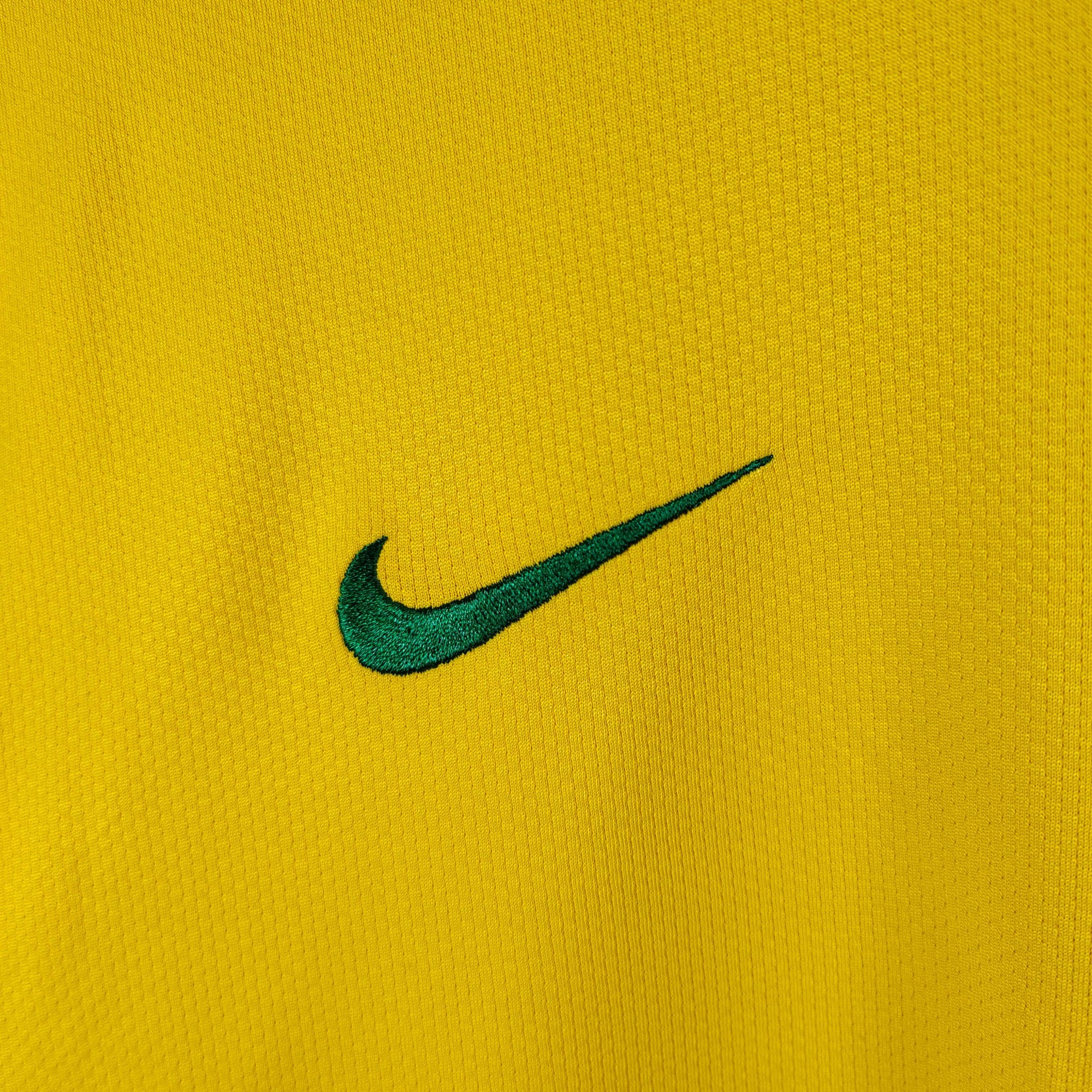 2006 - 08 Brazil Home Shirt Ronaldinho 10 - 8.5/10 - (XL) - Eternal Pitch