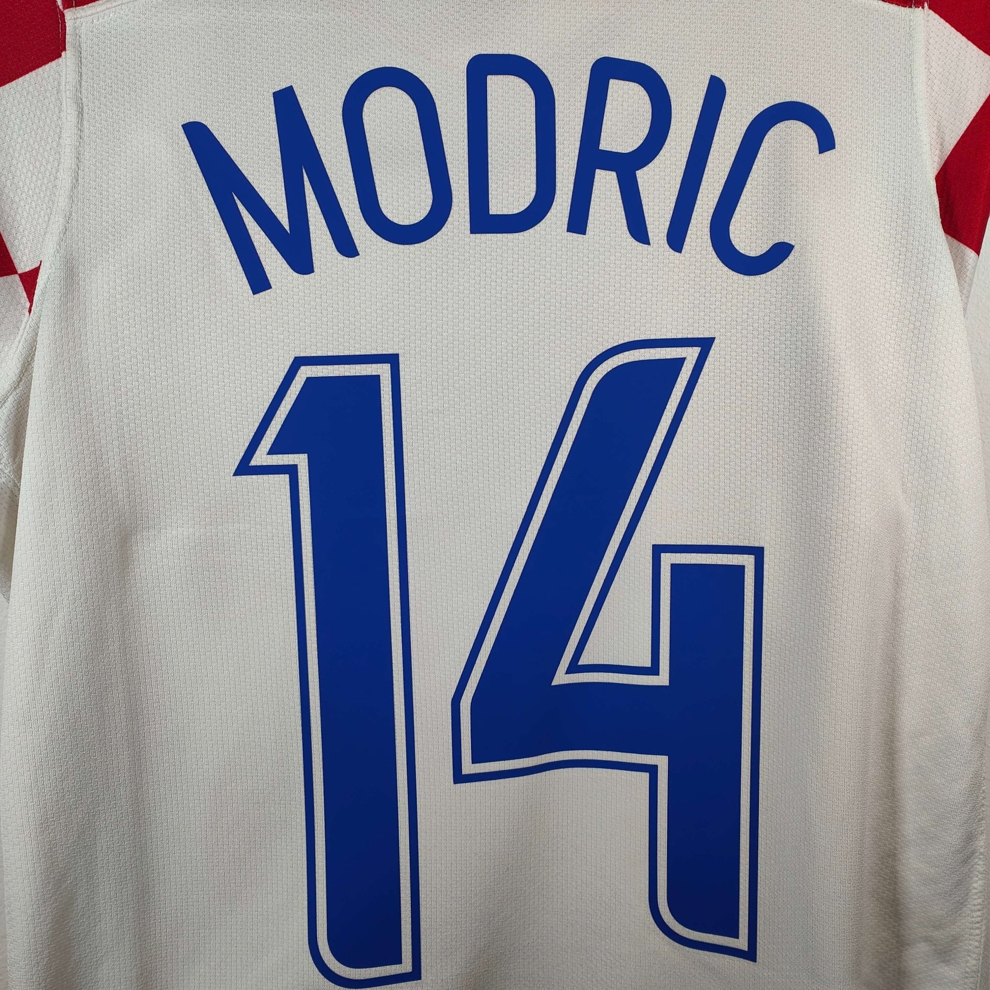 2006 - 08 Croatia Home Shirt Modric 14 - 7.5/10 - (S) - Eternal Pitch