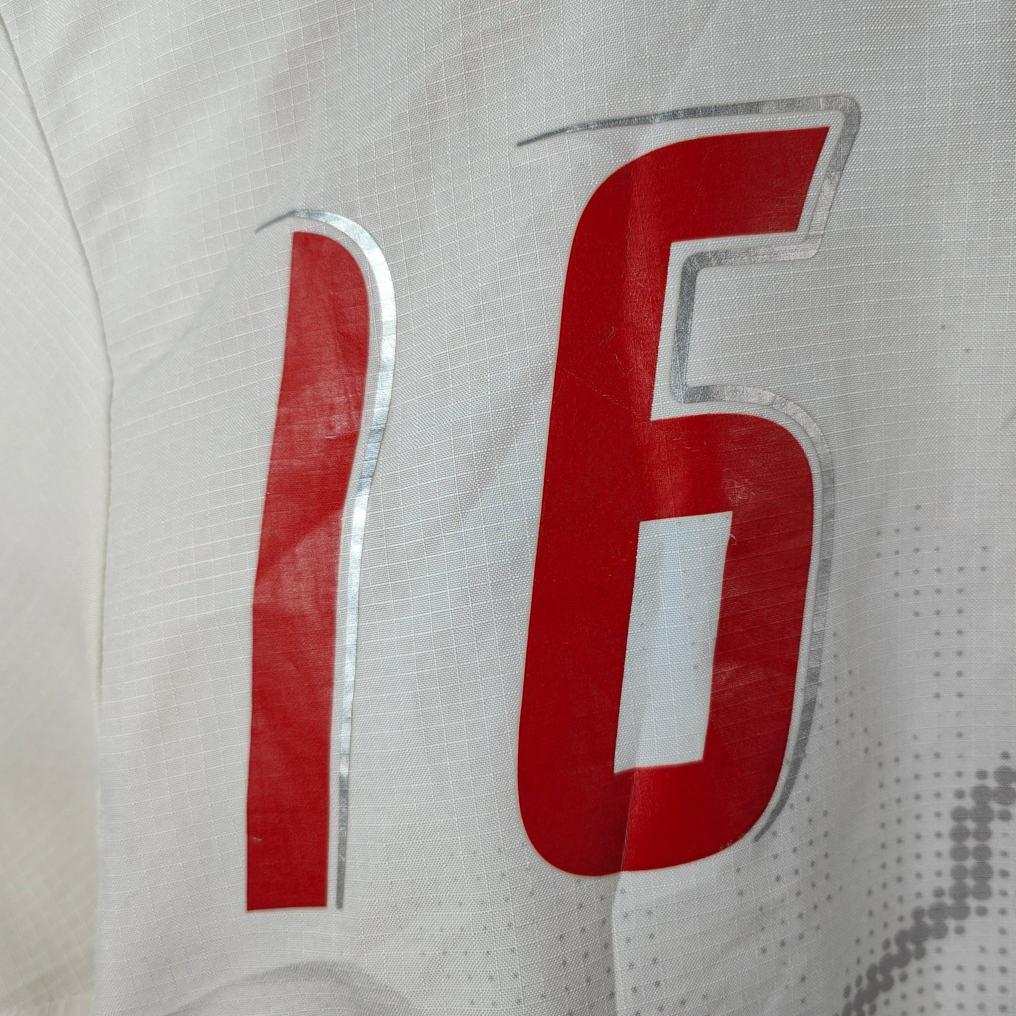 2006 - 08 Switzerland Away Shirt Barnetta 16 - 8/10 - (S) - Eternal Pitch