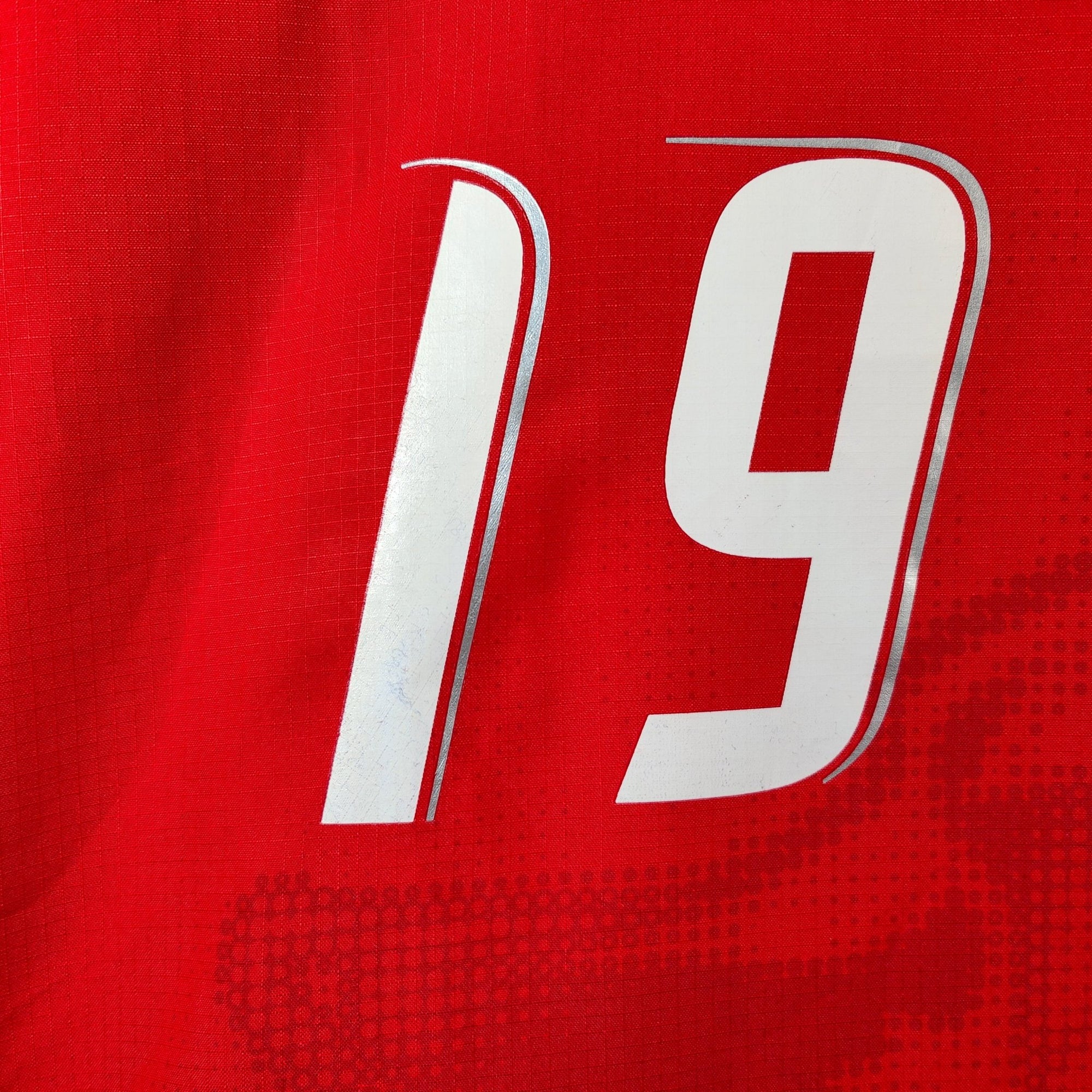 2006 - 08 Switzerland Home Shirt Behrami 19 - 8.5/10 - (L) - Eternal Pitch