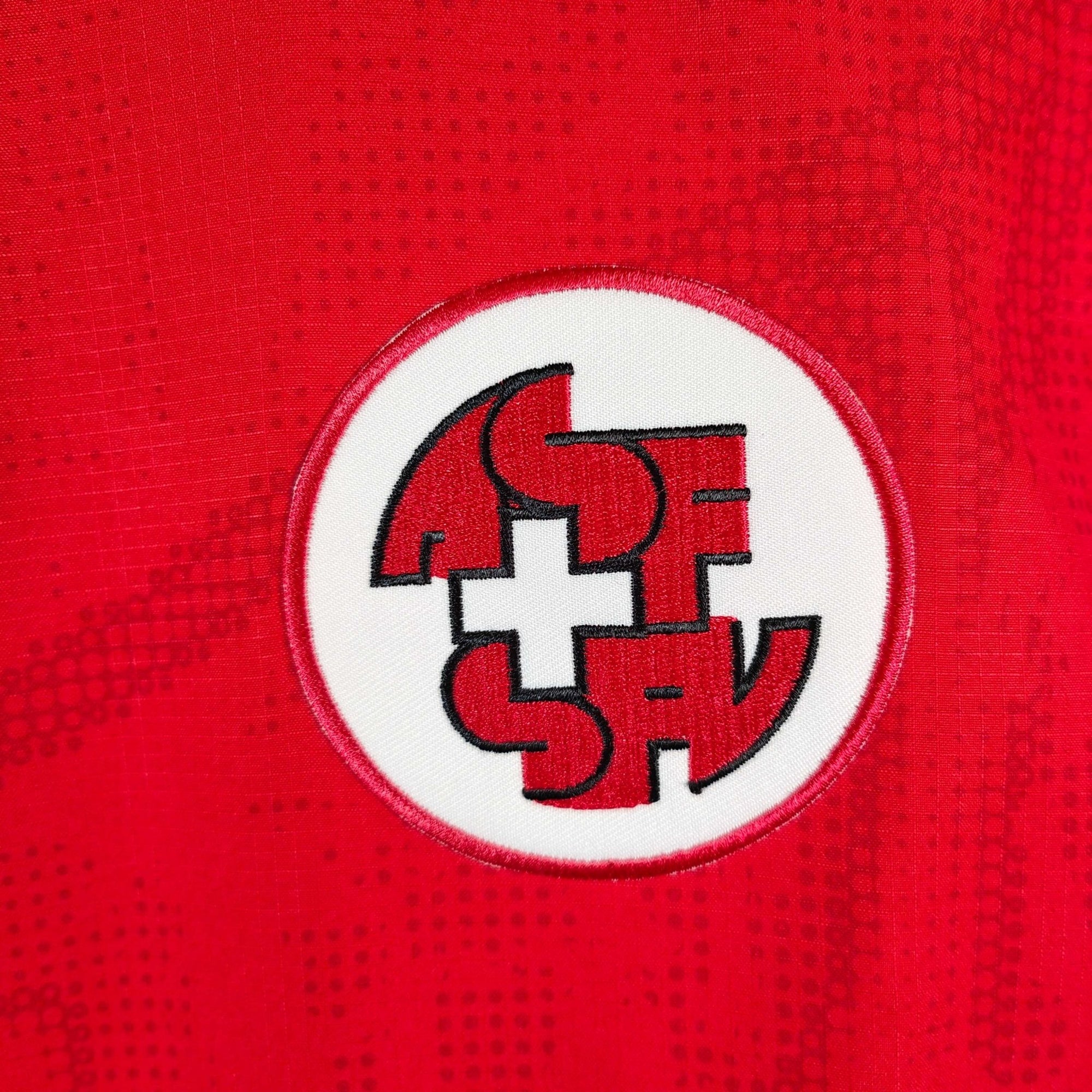 2006 - 08 Switzerland Home Shirt Behrami 19 - 9.5/10 - (M) - Eternal Pitch