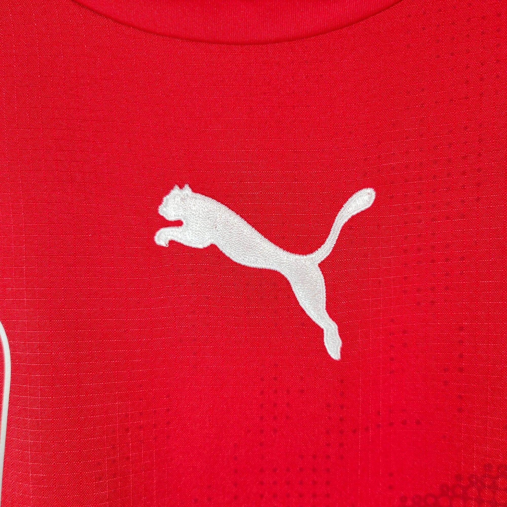 2006 - 08 Switzerland Home Shirt Behrami 19 - 9.5/10 - (M) - Eternal Pitch