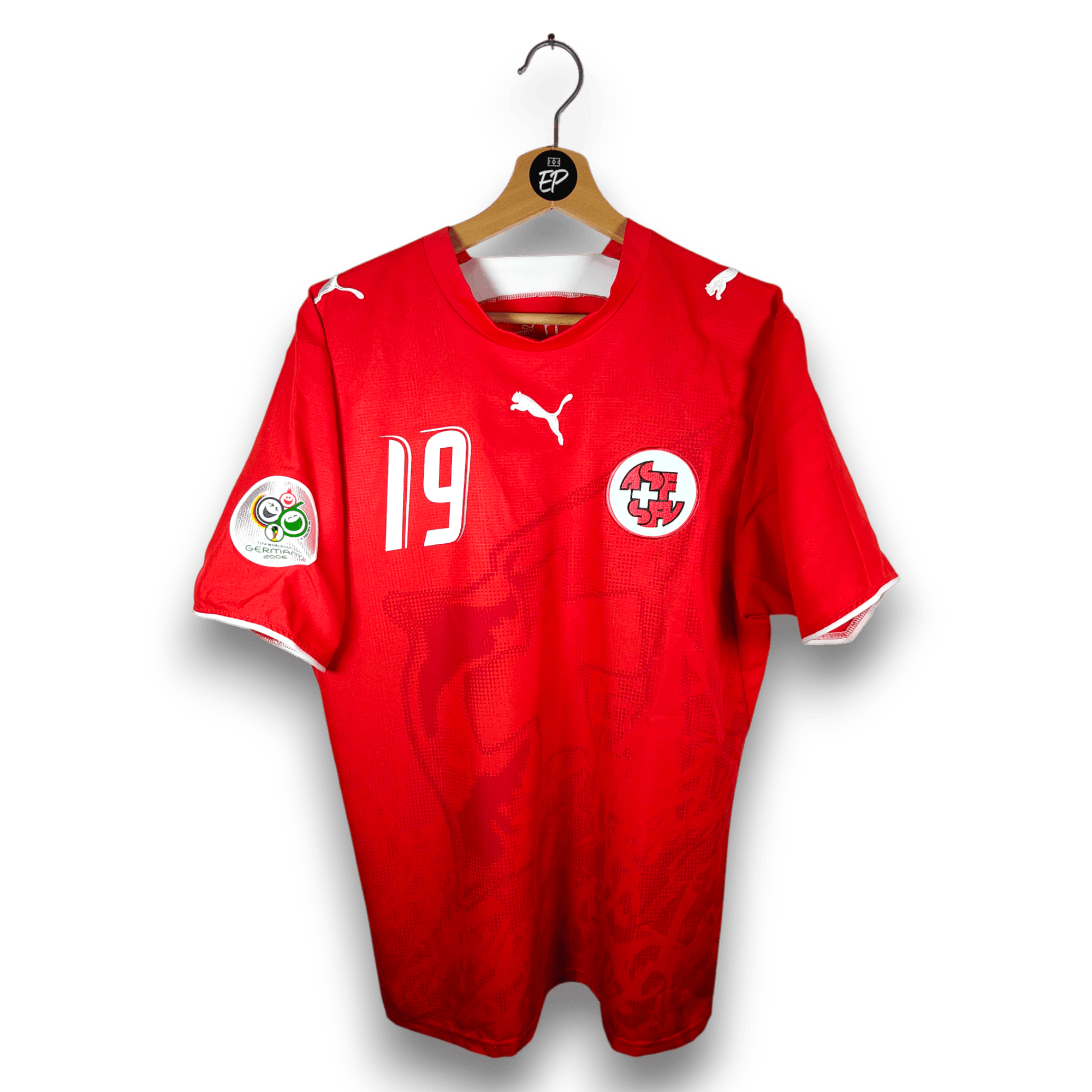 2006 - 08 Switzerland Home Shirt Behrami 19 - 9.5/10 - (M) - Eternal Pitch
