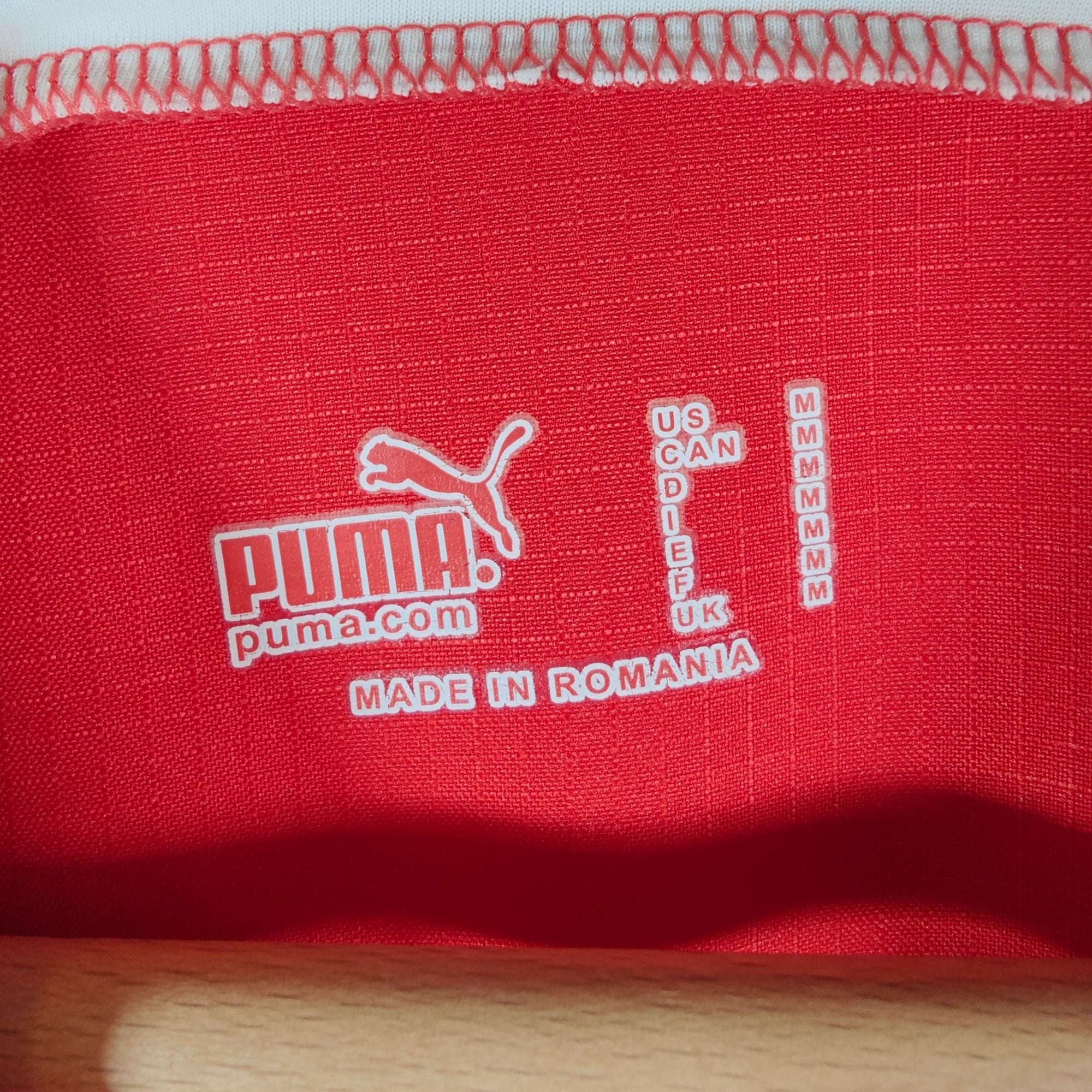 2006 - 08 Switzerland Home Shirt Behrami 19 - 9.5/10 - (M) - Eternal Pitch