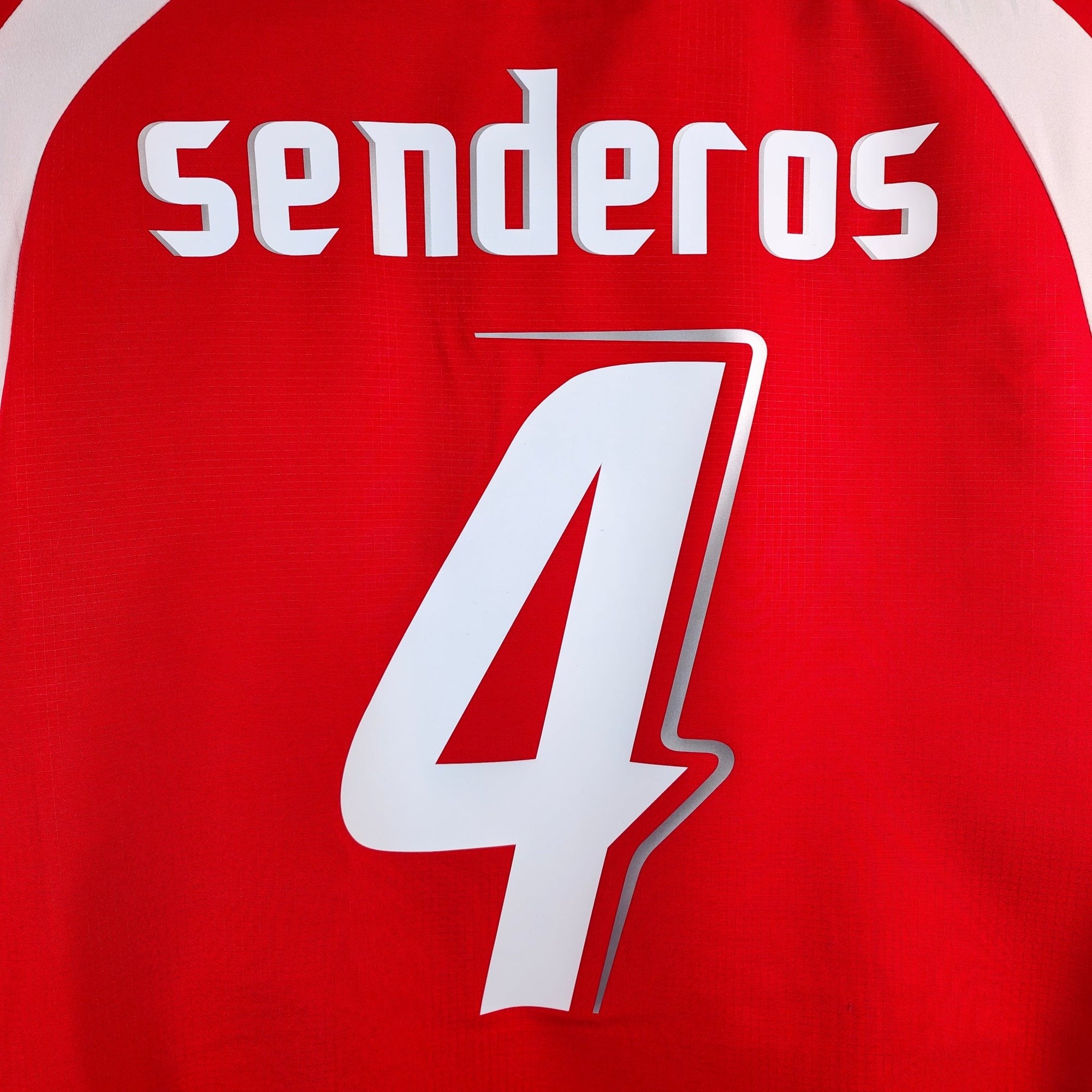 2006 - 08 Switzerland Home Shirt Senderos 4 - 9/10 - (L) - Eternal Pitch