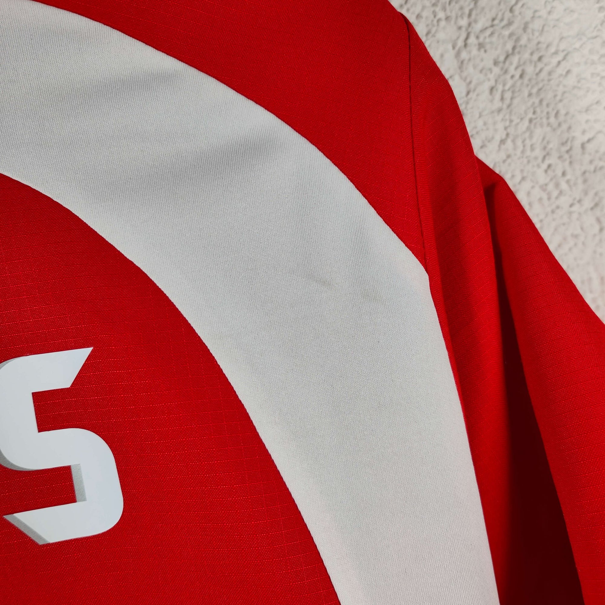 2006 - 08 Switzerland Home Shirt Senderos 4 - 9/10 - (M) - Eternal Pitch