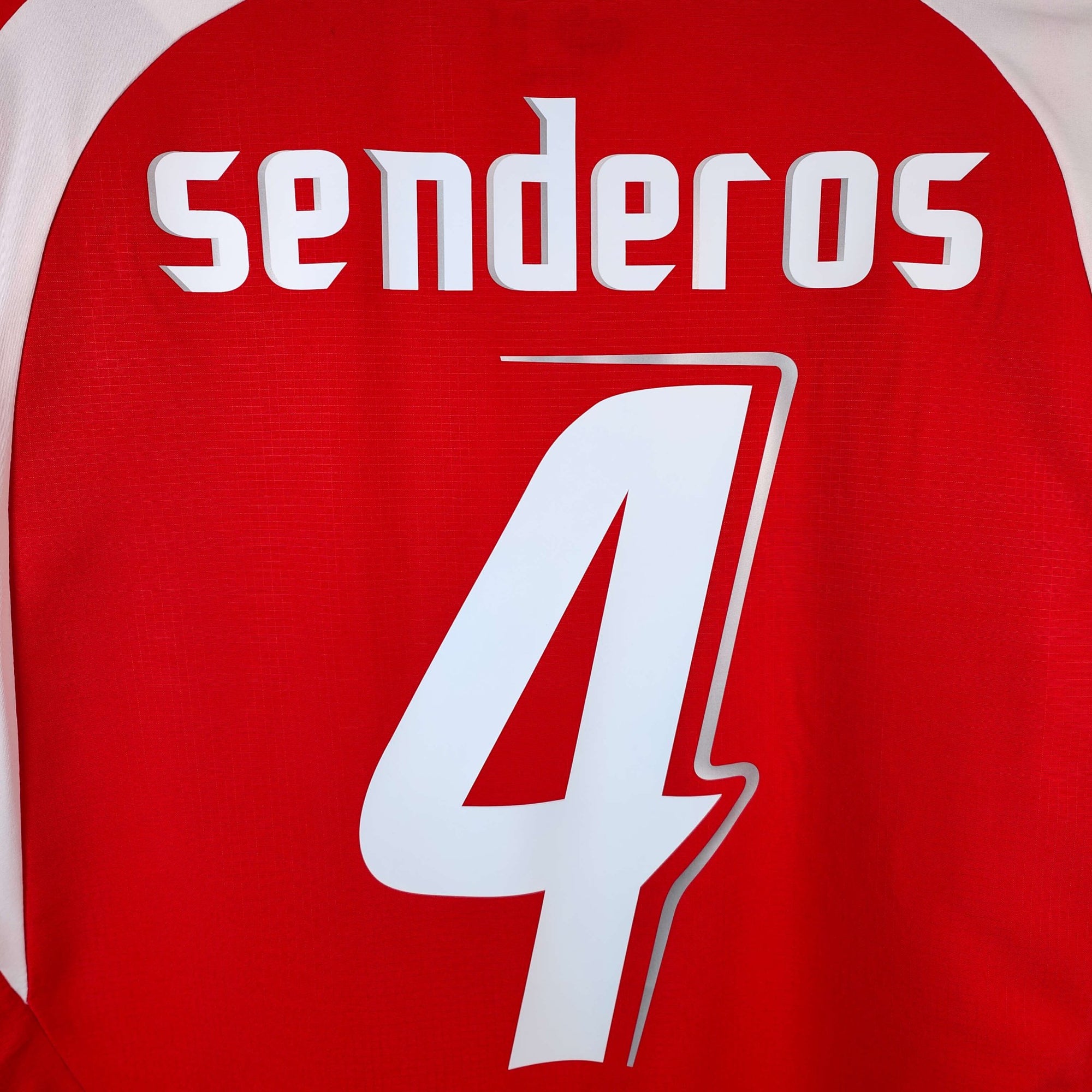 2006 - 08 Switzerland Home Shirt Senderos 4 - 9/10 - (M) - Eternal Pitch