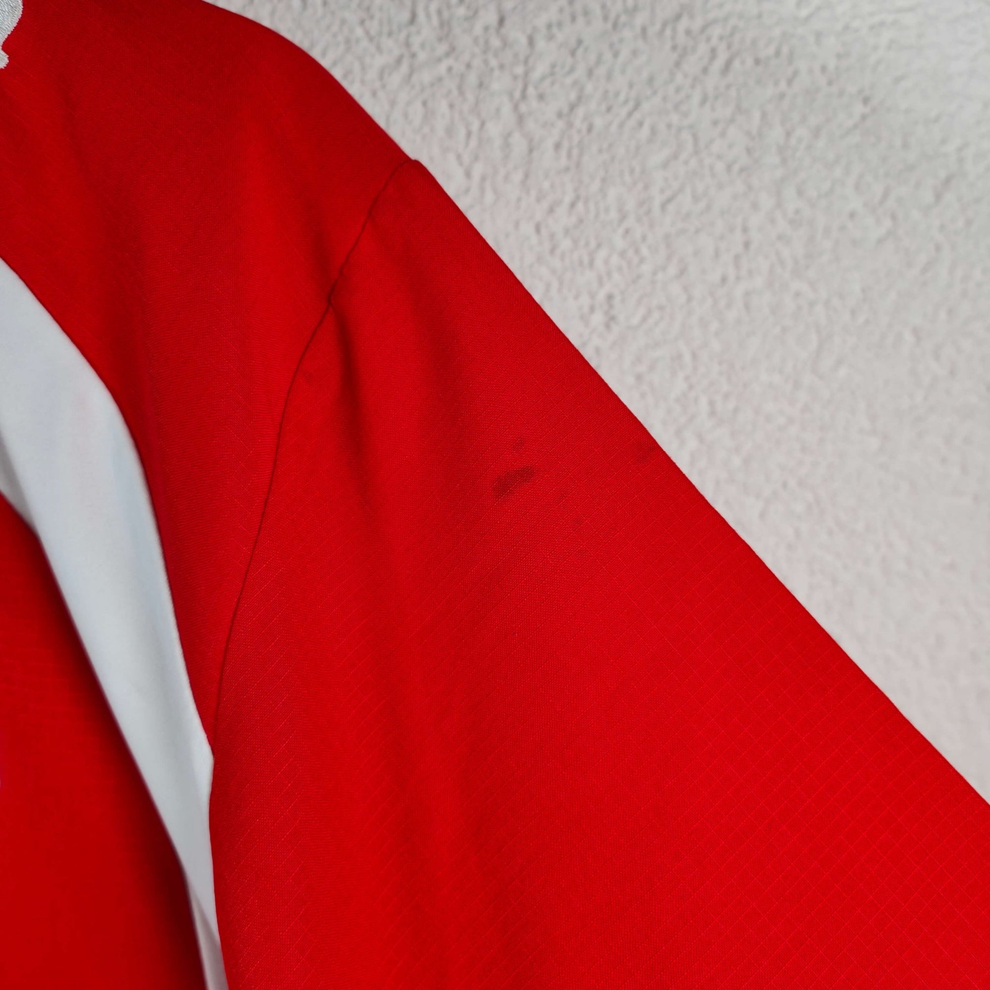 2006 - 08 Switzerland Home Shirt Senderos 4 - 9/10 - (M) - Eternal Pitch