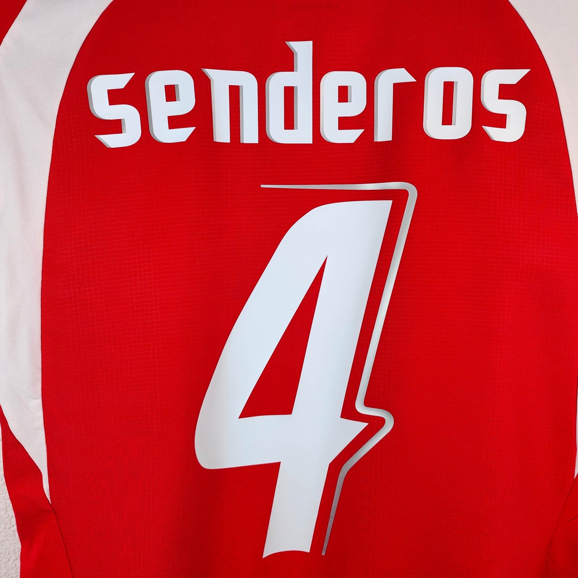 2006 - 08 Switzerland Home Shirt Senderos 4 - 9.5/10 - (S) - Eternal Pitch