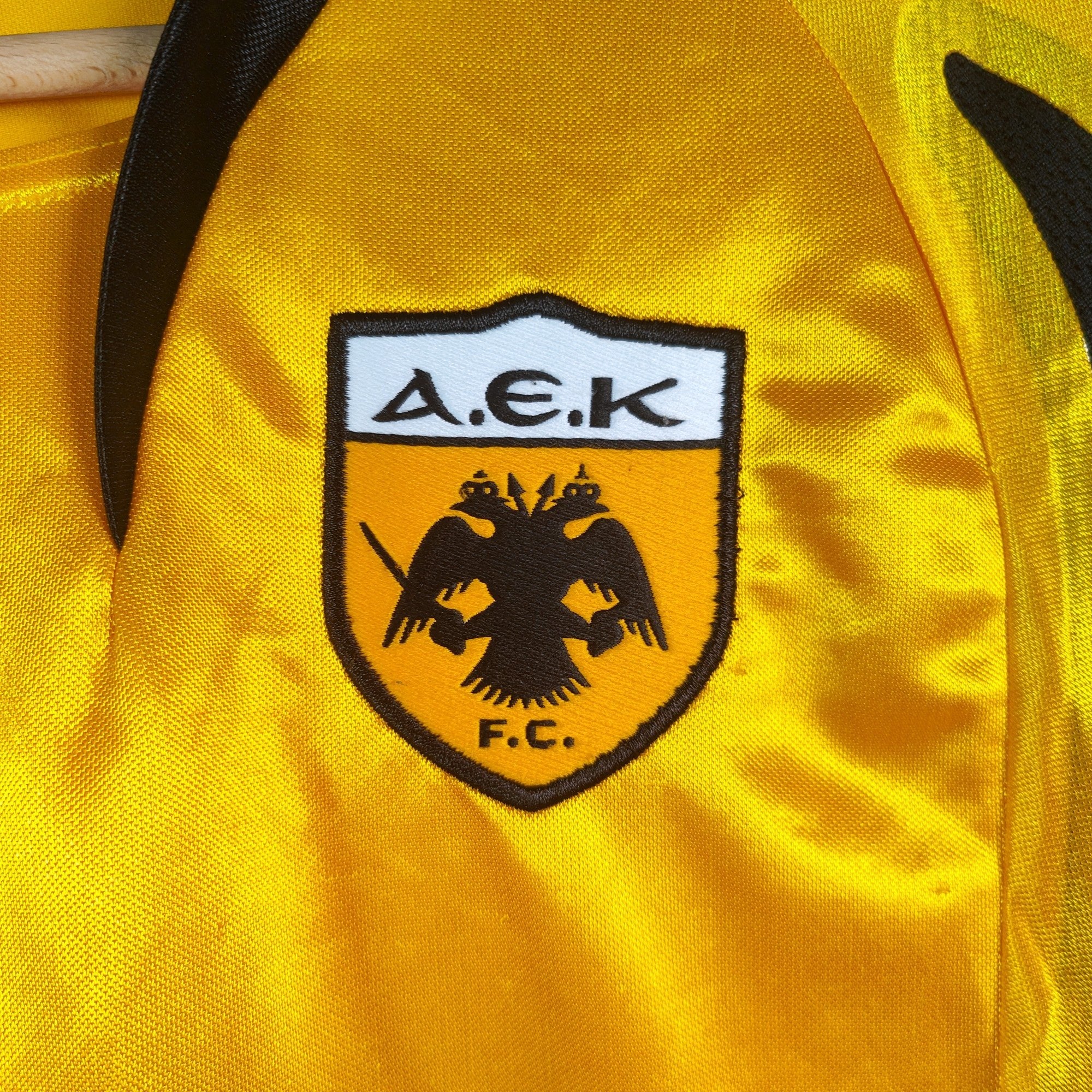 2007 - 08 AEK Athens Home Shirt Rivaldo 10 (L) - Eternal Pitch