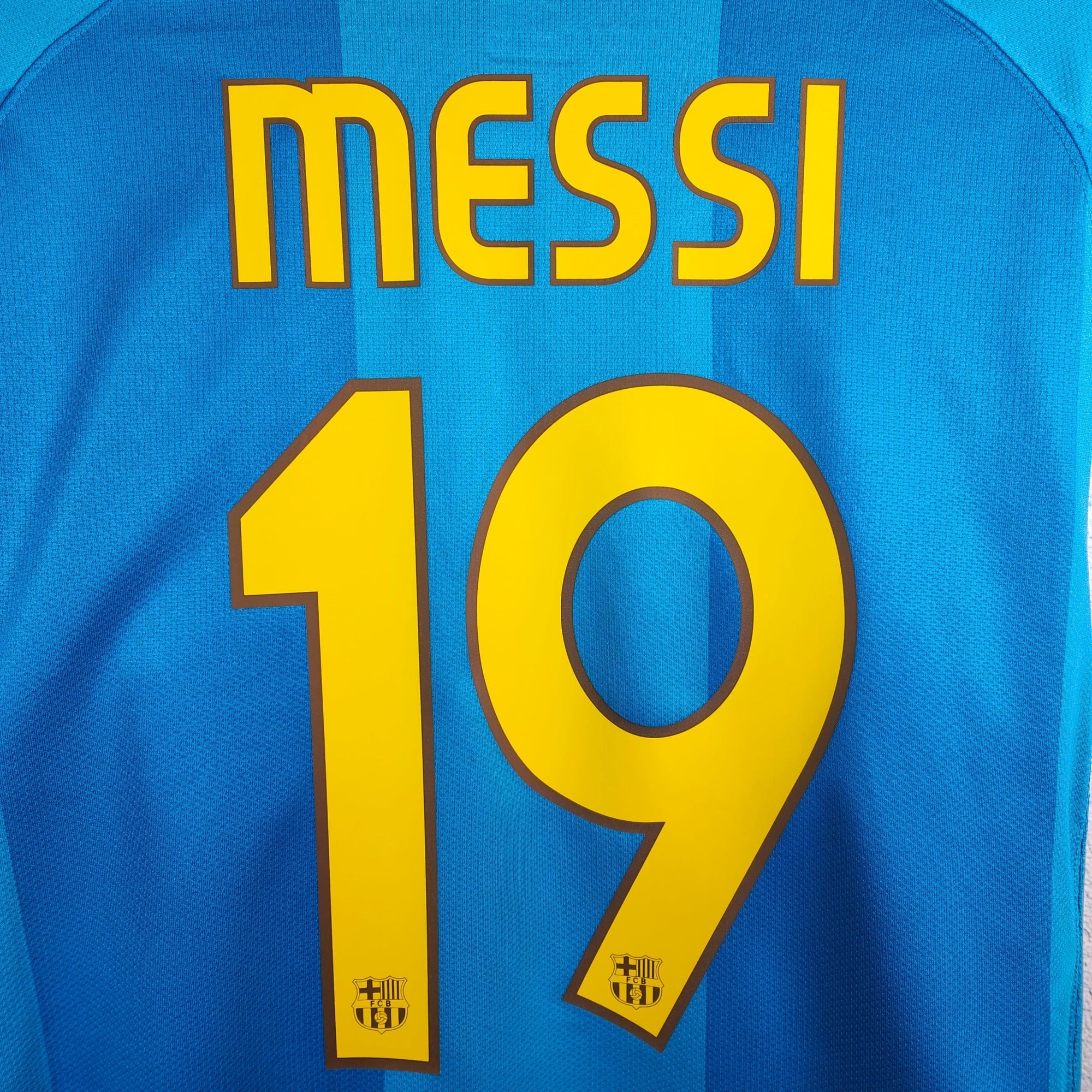 2007 - 08 FC Barcelona Away Shirt Messi 19 - 9/10 - (M) - Eternal Pitch