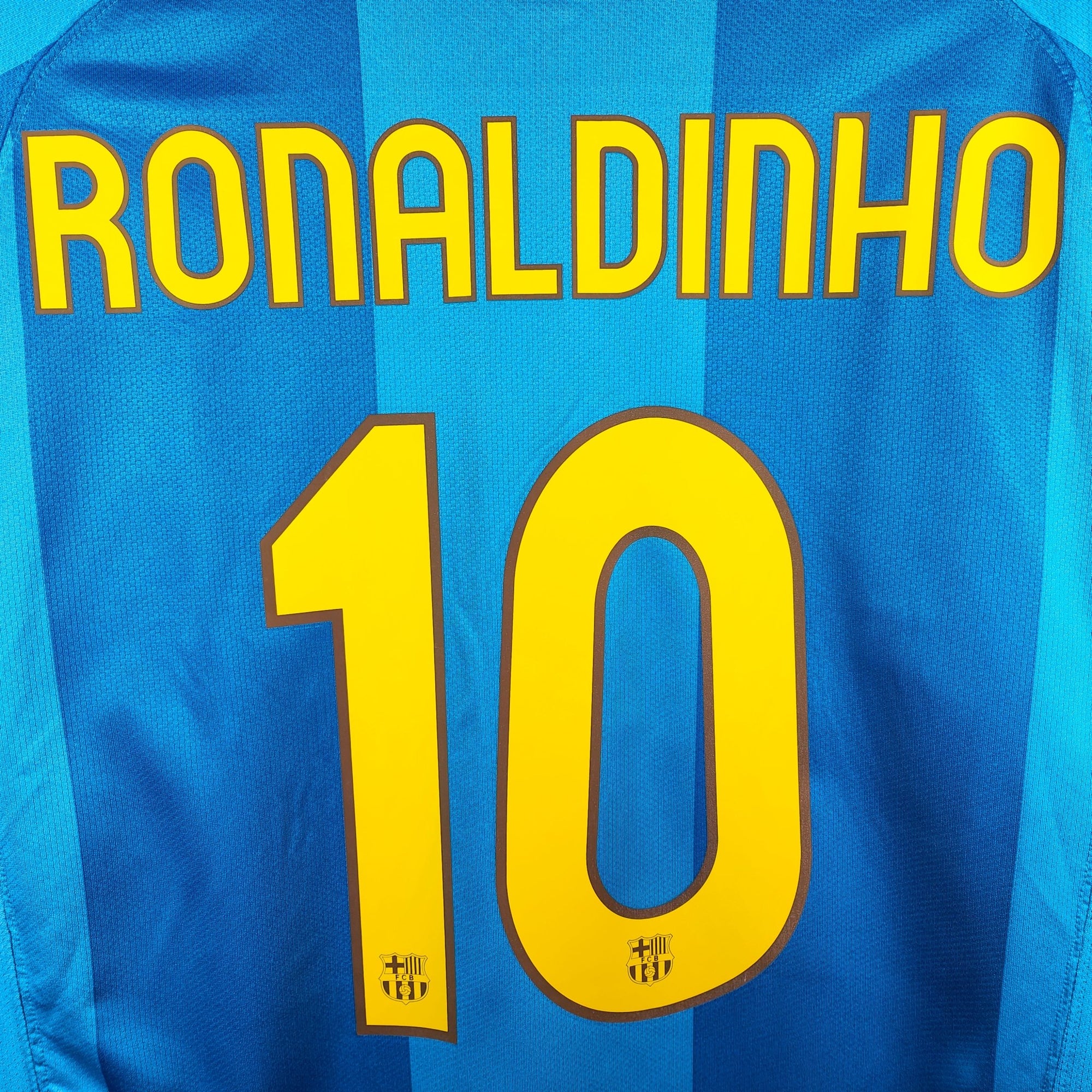 2007 - 08 FC Barcelona Away Shirt Ronaldinho 10 - 9/10 - (M) - Eternal Pitch