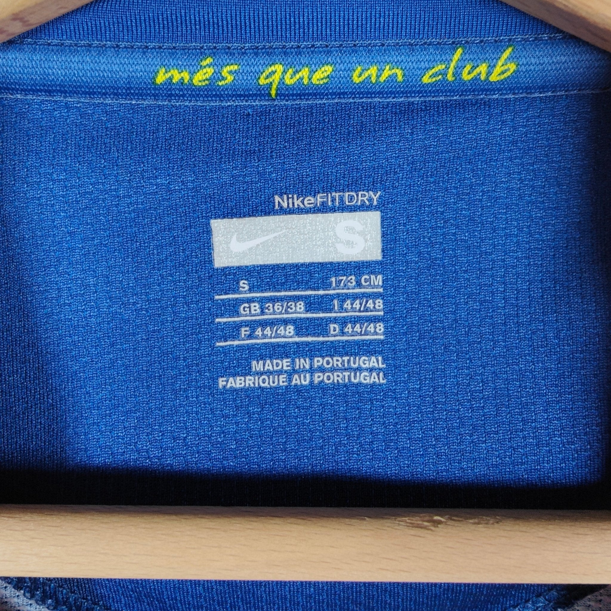 2007-08 FC Barcelona Home Shirt Messi #19 - 9/10 - (S) – 237741