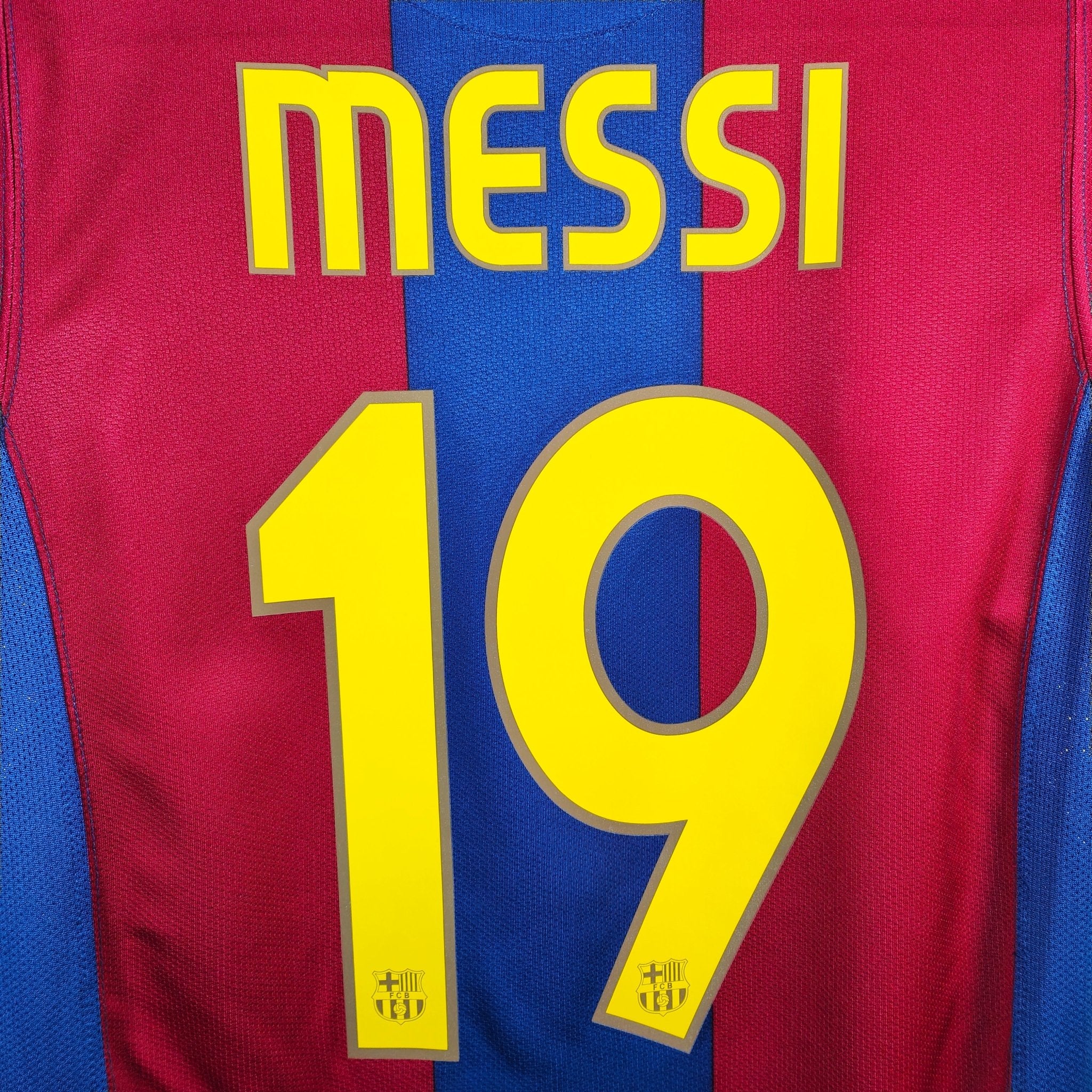 2007-08 FC Barcelona Home Shirt Messi #19 - 9/10 - (S) – 237741