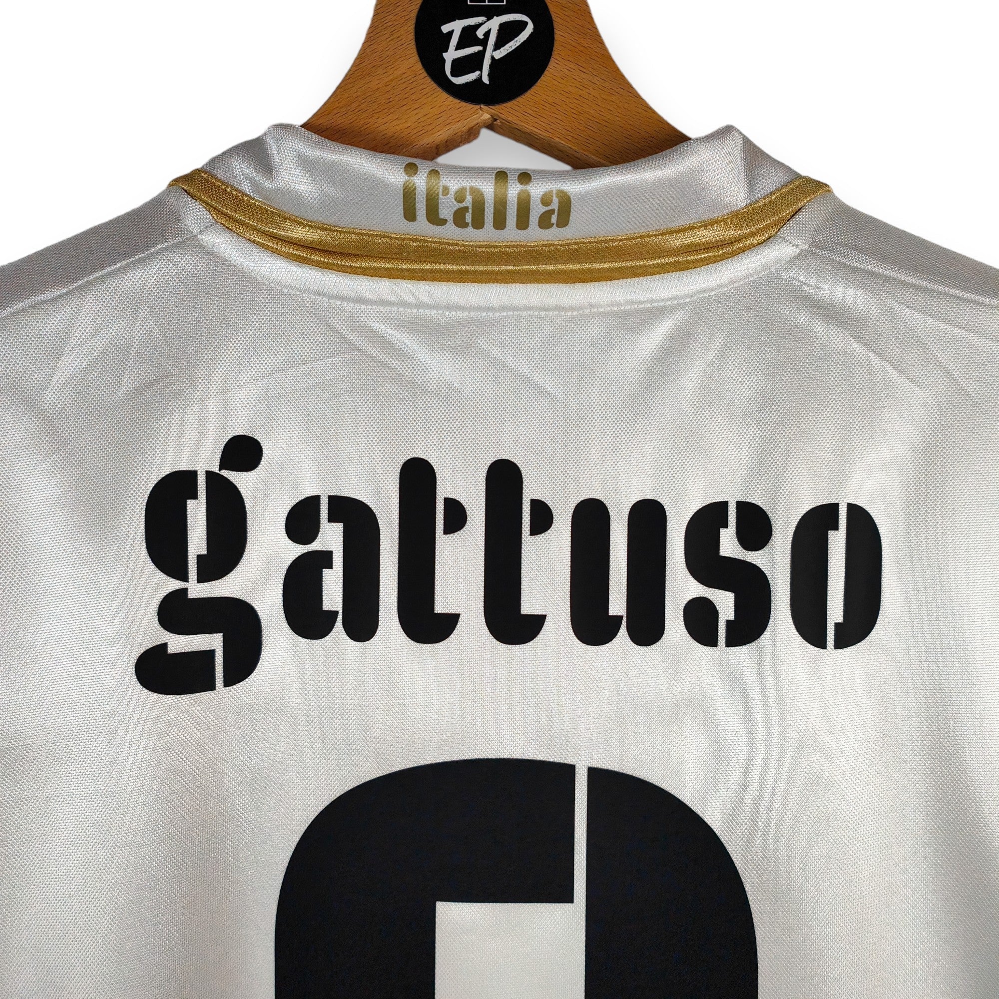 2007 - 08 Italy Away Shirt Gattuso 8 (L) - Eternal Pitch