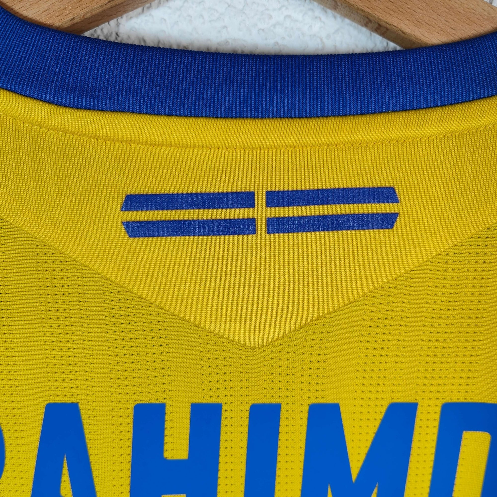 2007 - 09 Sweden Home Shirt Ibrahimovic 10 - 9/10 - (M) - Eternal Pitch