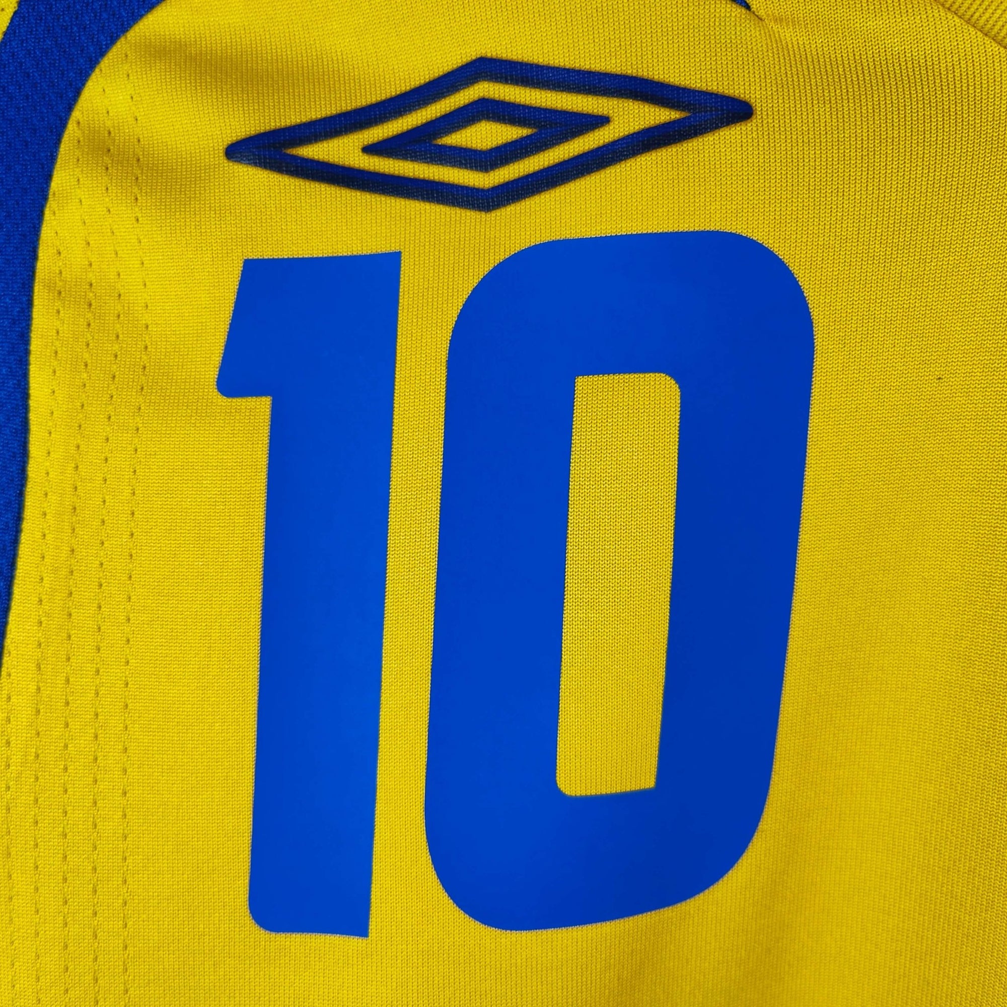 2007 - 09 Sweden Home Shirt Ibrahimovic 10 - 9.5/10 - (S) - Eternal Pitch