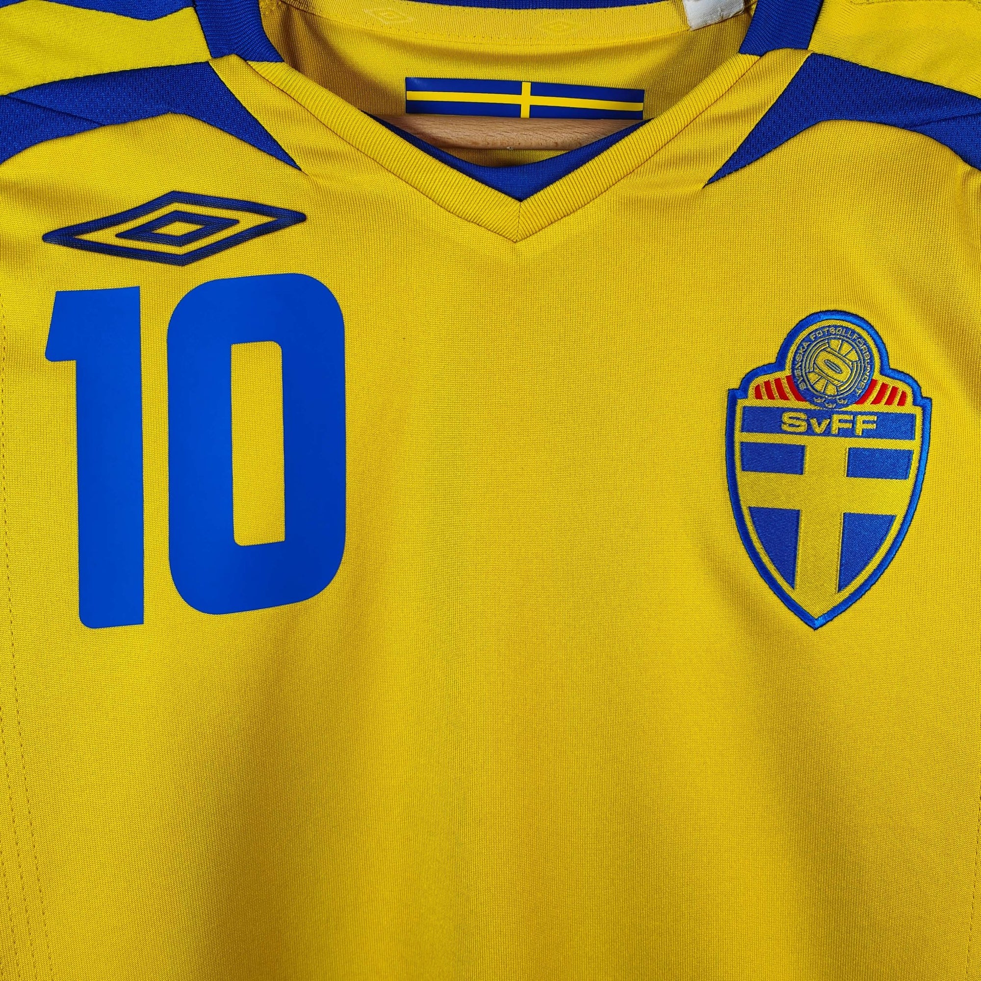 2007 - 09 Sweden Home Shirt Ibrahimovic 10 - 9.5/10 - (S) - Eternal Pitch