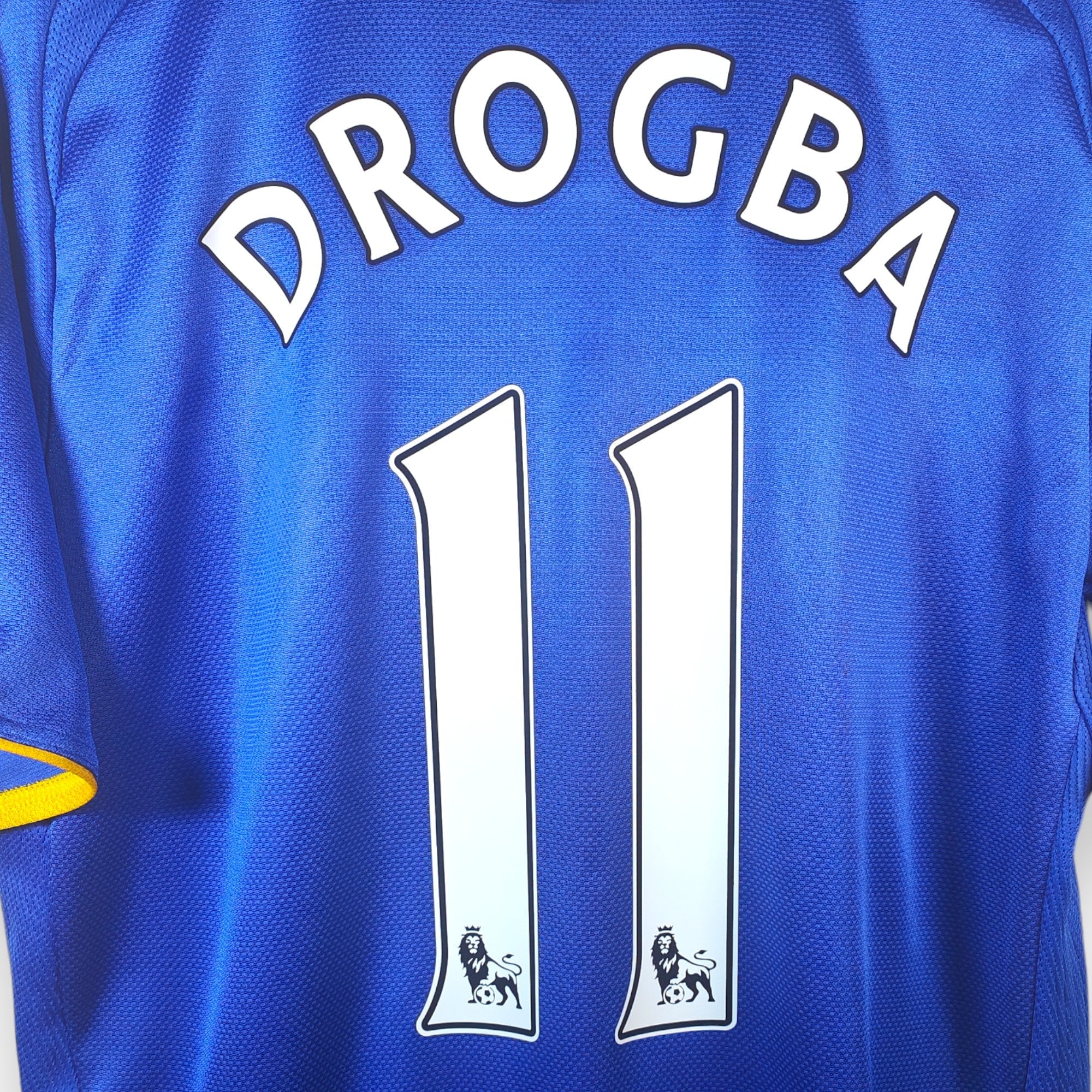 2008 - 09 Chelsea Home Shirt Drogba 11 (M) - Eternal Pitch