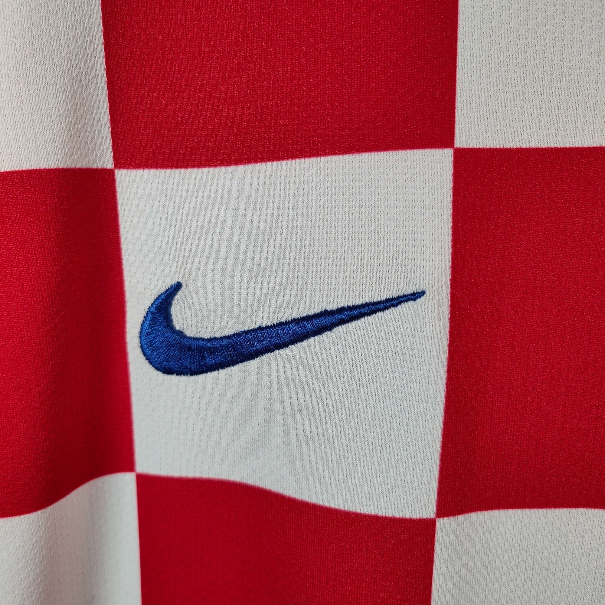 2008 - 09 Croatia Home Shirt Modrić 14 - 8/10 - (M) - Eternal Pitch