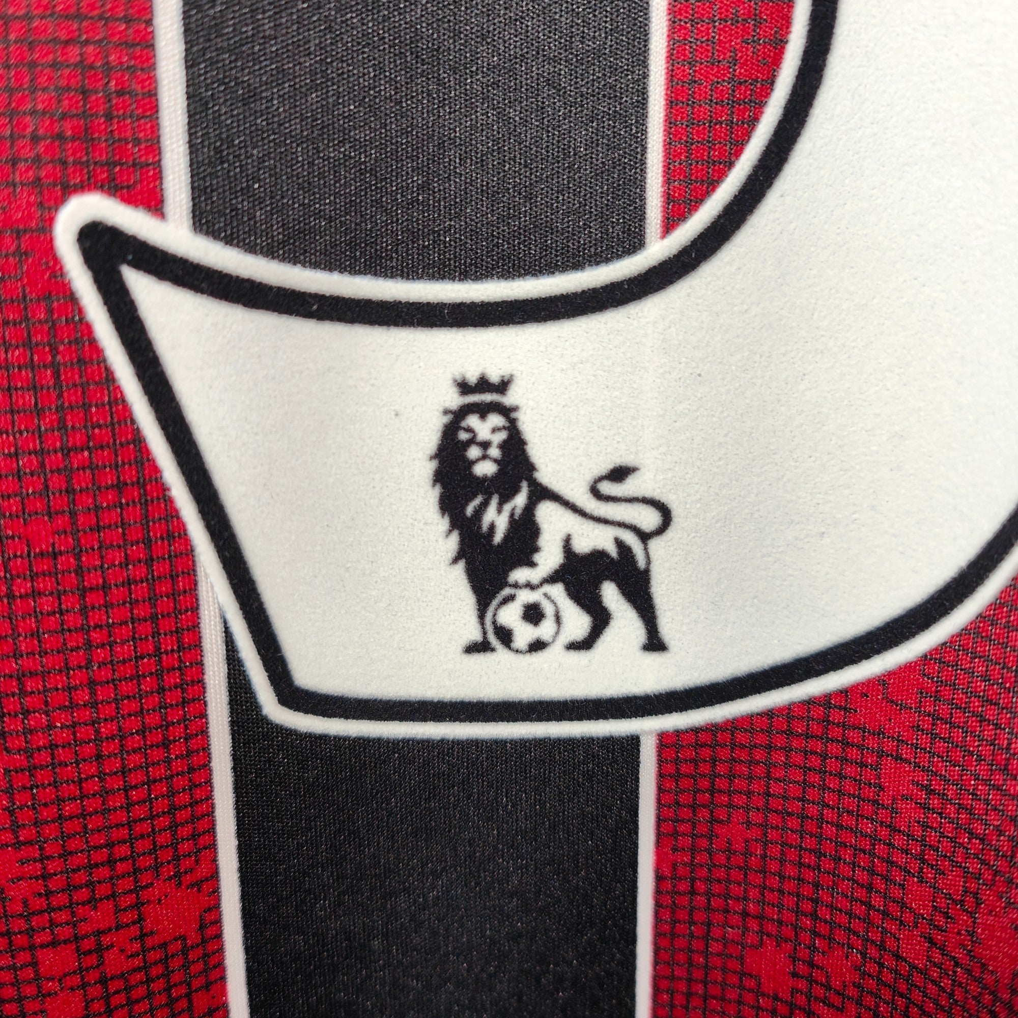 2008 - 09 Manchester City Away Shirt Kompany 33 - 9.5/10 - (M) - Eternal Pitch