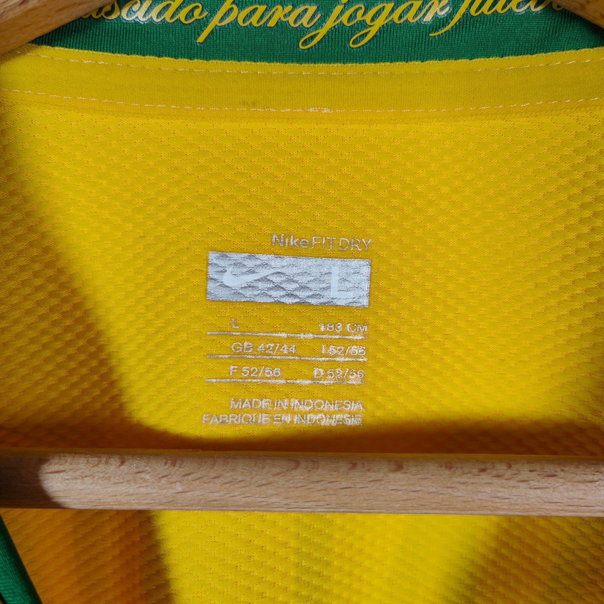 2008 - 10 Brazil Home Shirt Ronaldinho 10 - 9.5/10 - (L) - Eternal Pitch