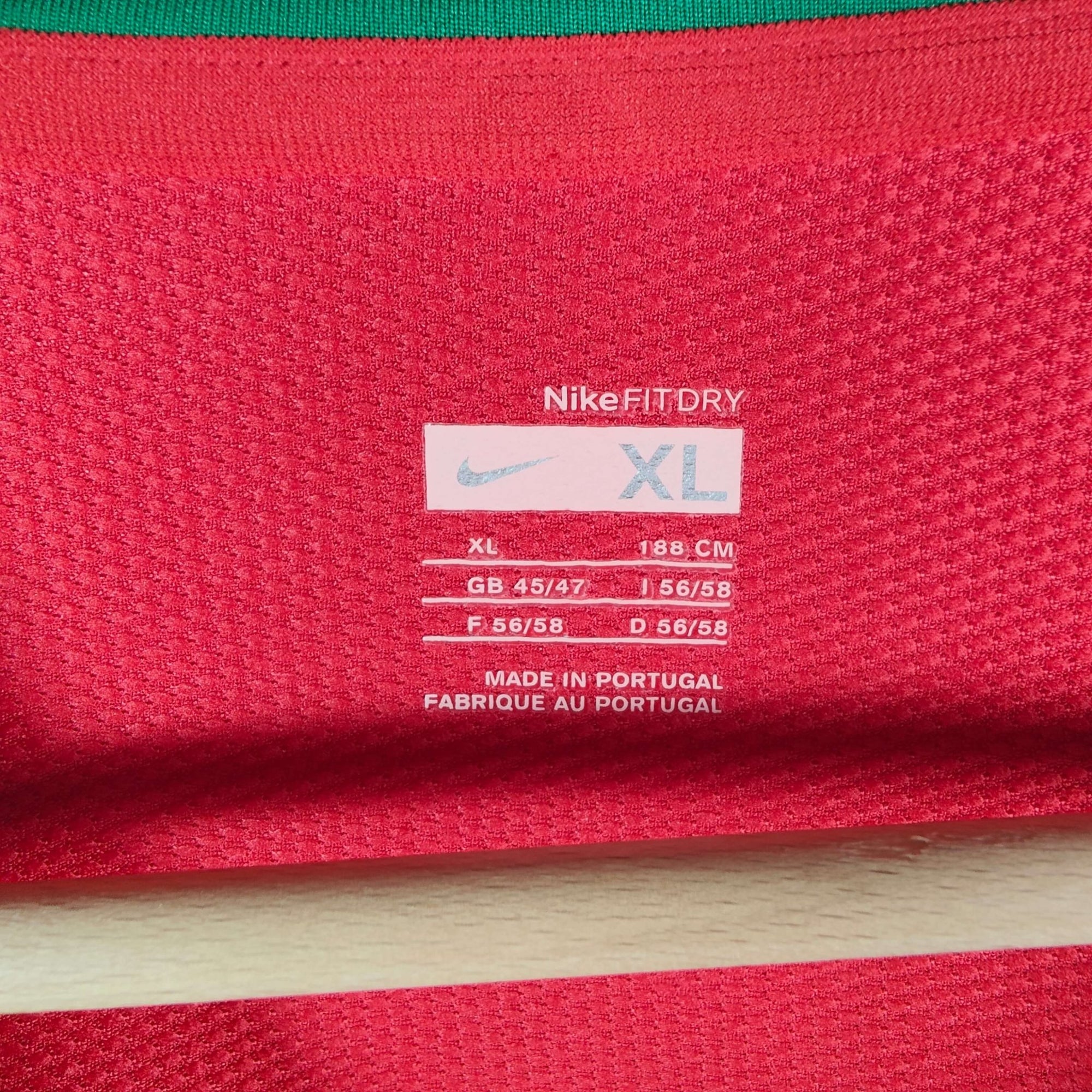 2008 - 10 Portugal Home Shirt Ronaldo 7 - 9.5/10 - (XL) - Eternal Pitch