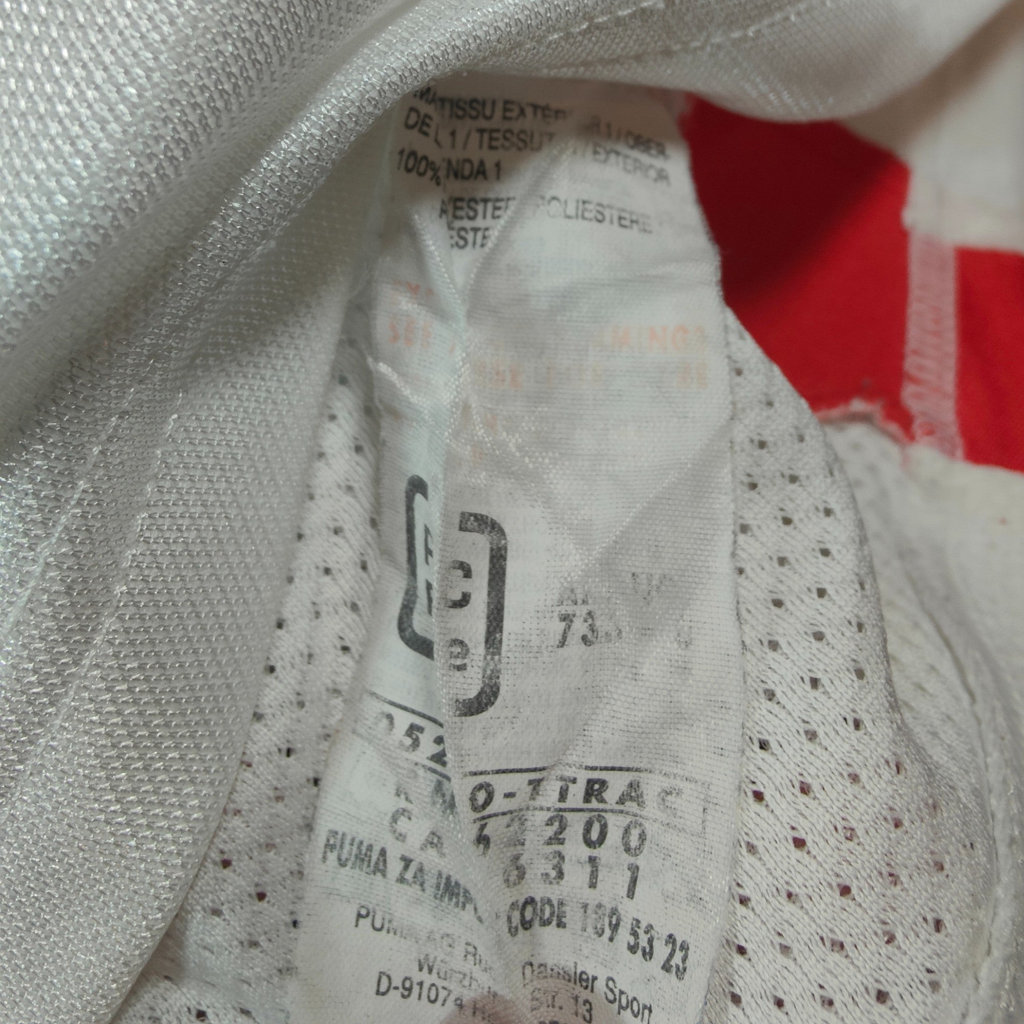 2008 - 10 Switzerland Away Shirt Senderos 4 (L) - Eternal Pitch