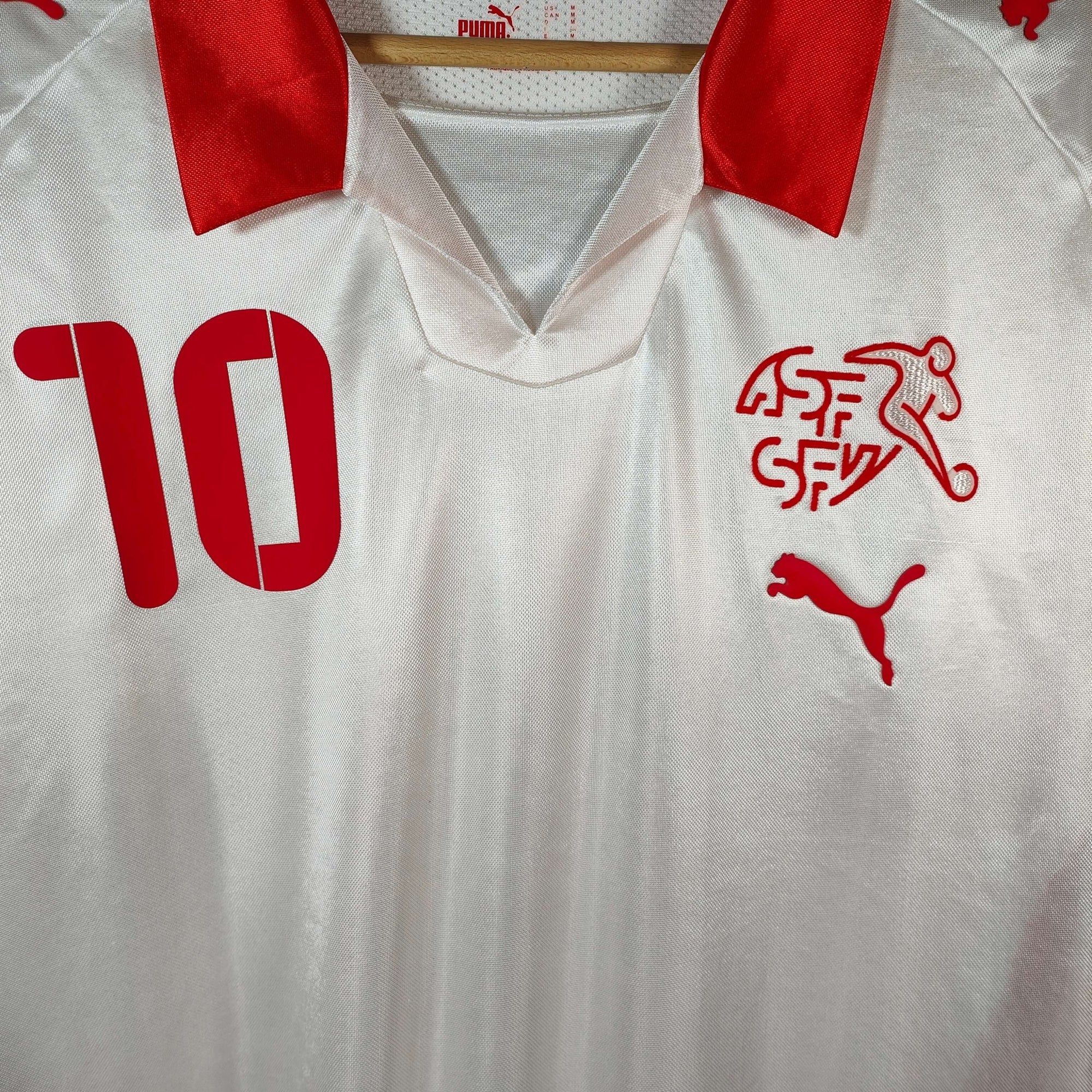 2008 - 10 Switzerland Away Shirt Yakin 10 - 9/10 - (M) - Eternal Pitch