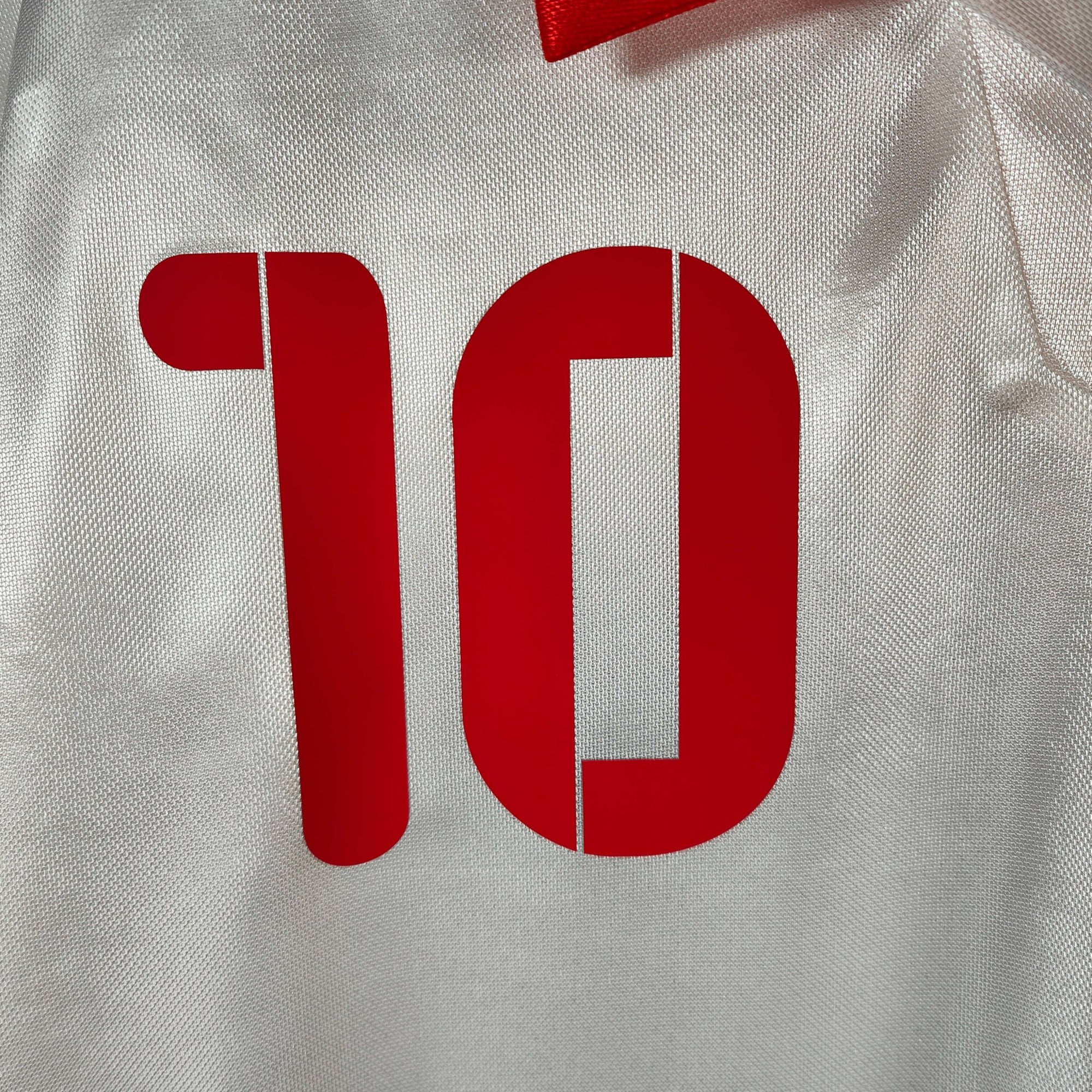 2008 - 10 Switzerland Away Shirt Yakin 10 - 9/10 - (M) - Eternal Pitch