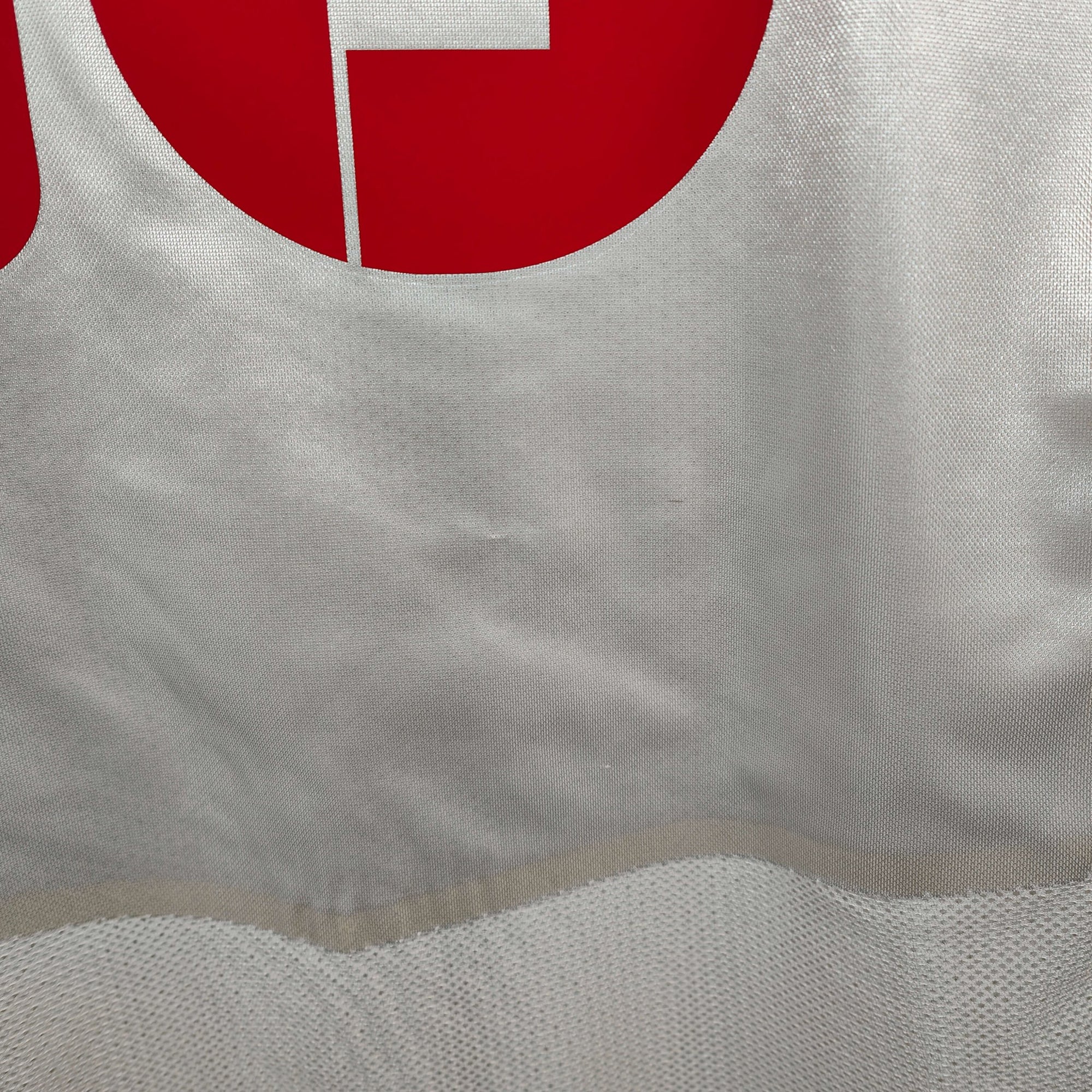 2008 - 10 Switzerland Away Shirt Yakin 10 - 9/10 - (XL) - Eternal Pitch