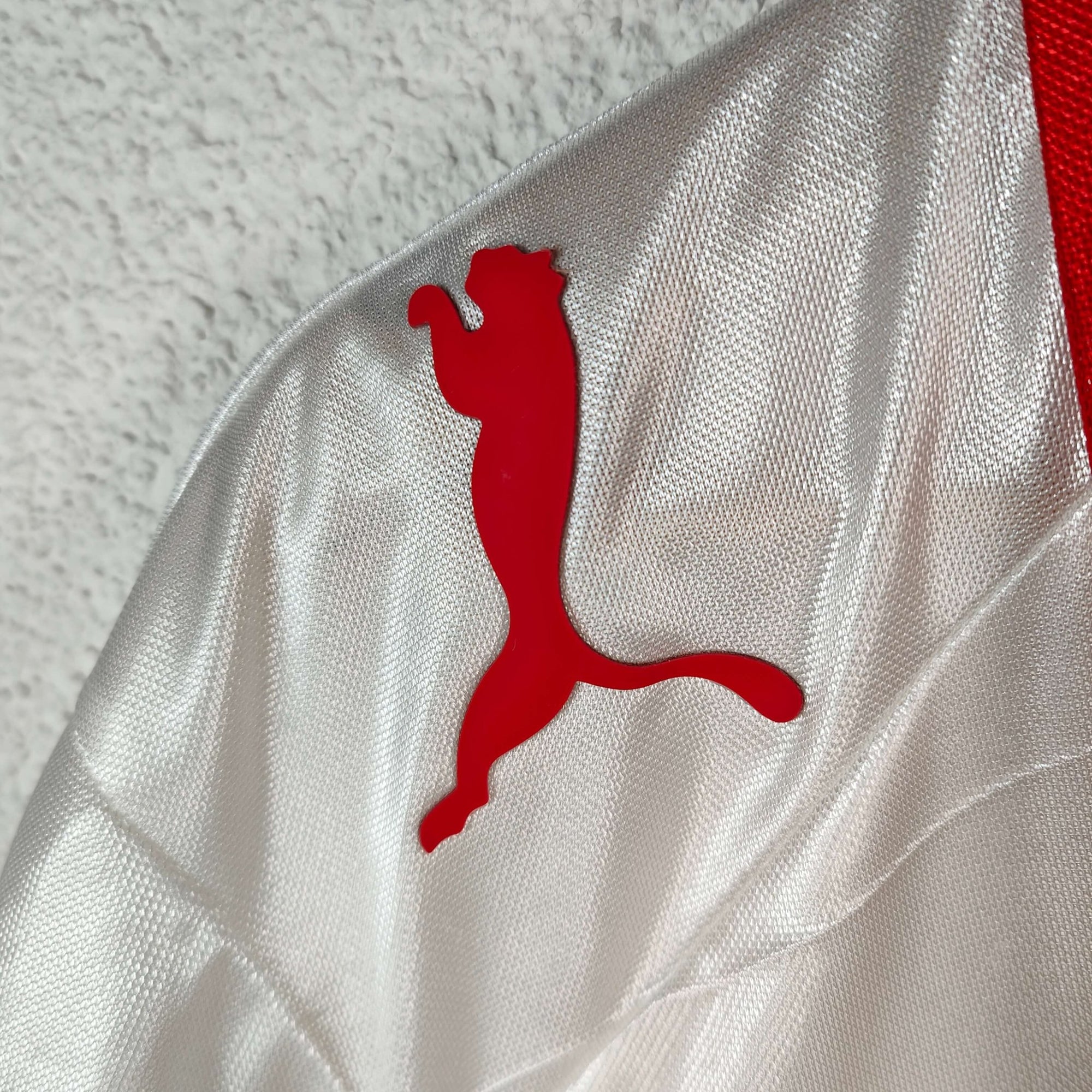 2008 - 10 Switzerland Away Shirt Yakin 10 - 9/10 - (XL) - Eternal Pitch