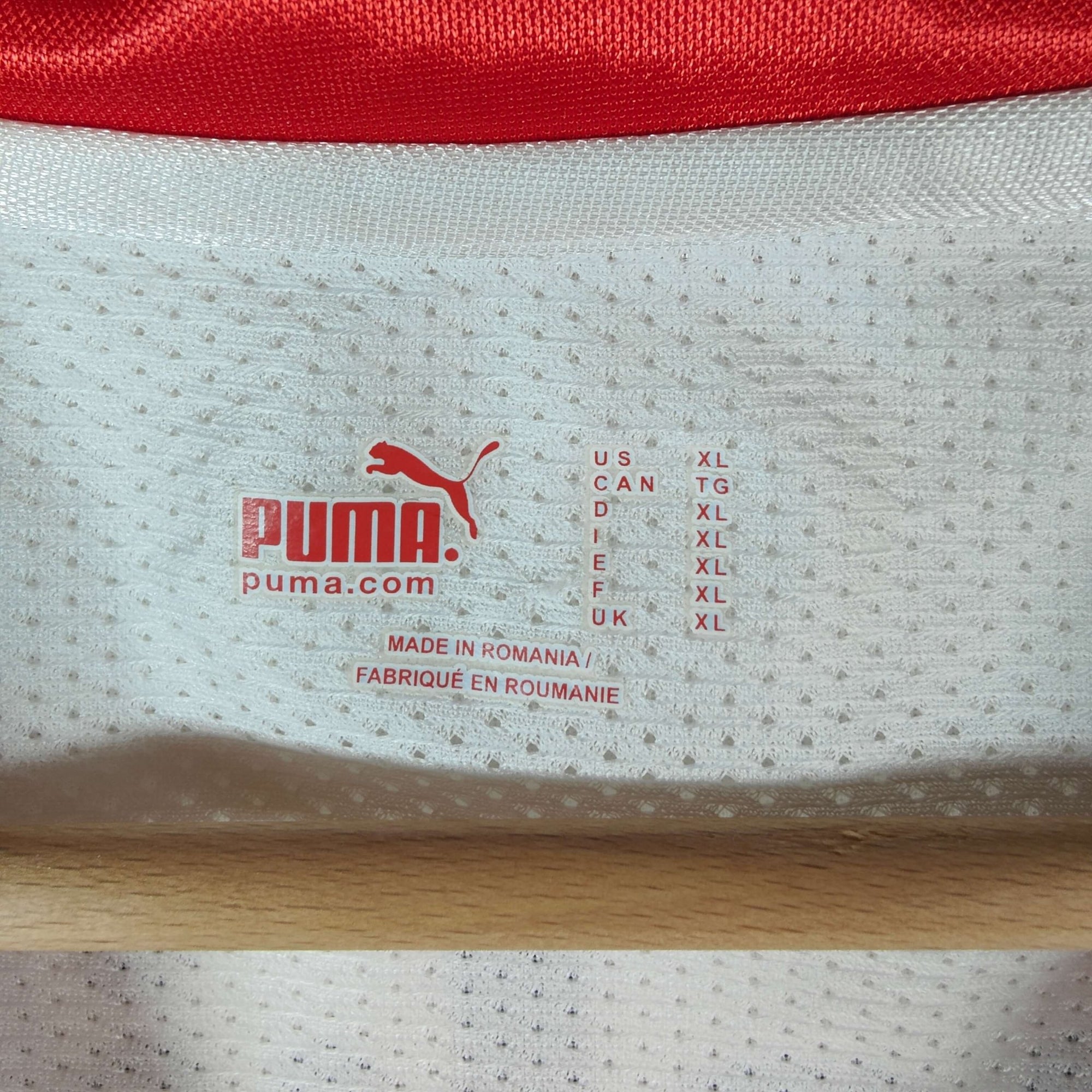 2008 - 10 Switzerland Away Shirt Yakin 10 - 9/10 - (XL) - Eternal Pitch