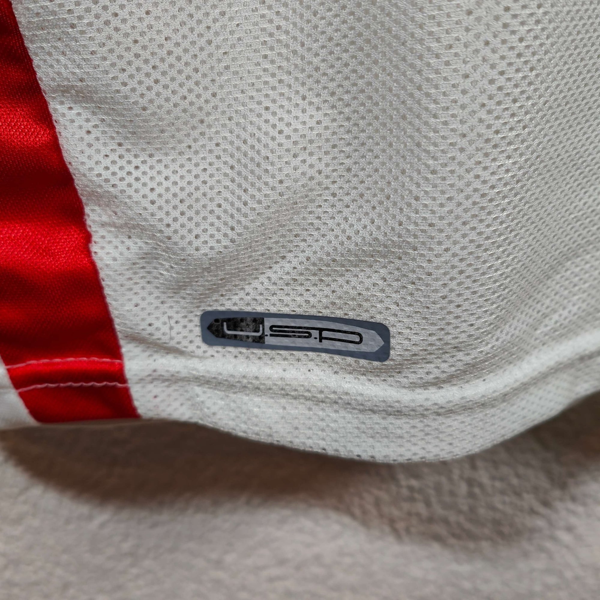 2008 - 10 Switzerland Away Shirt Yakin 10 - 9/10 - (XL) - Eternal Pitch