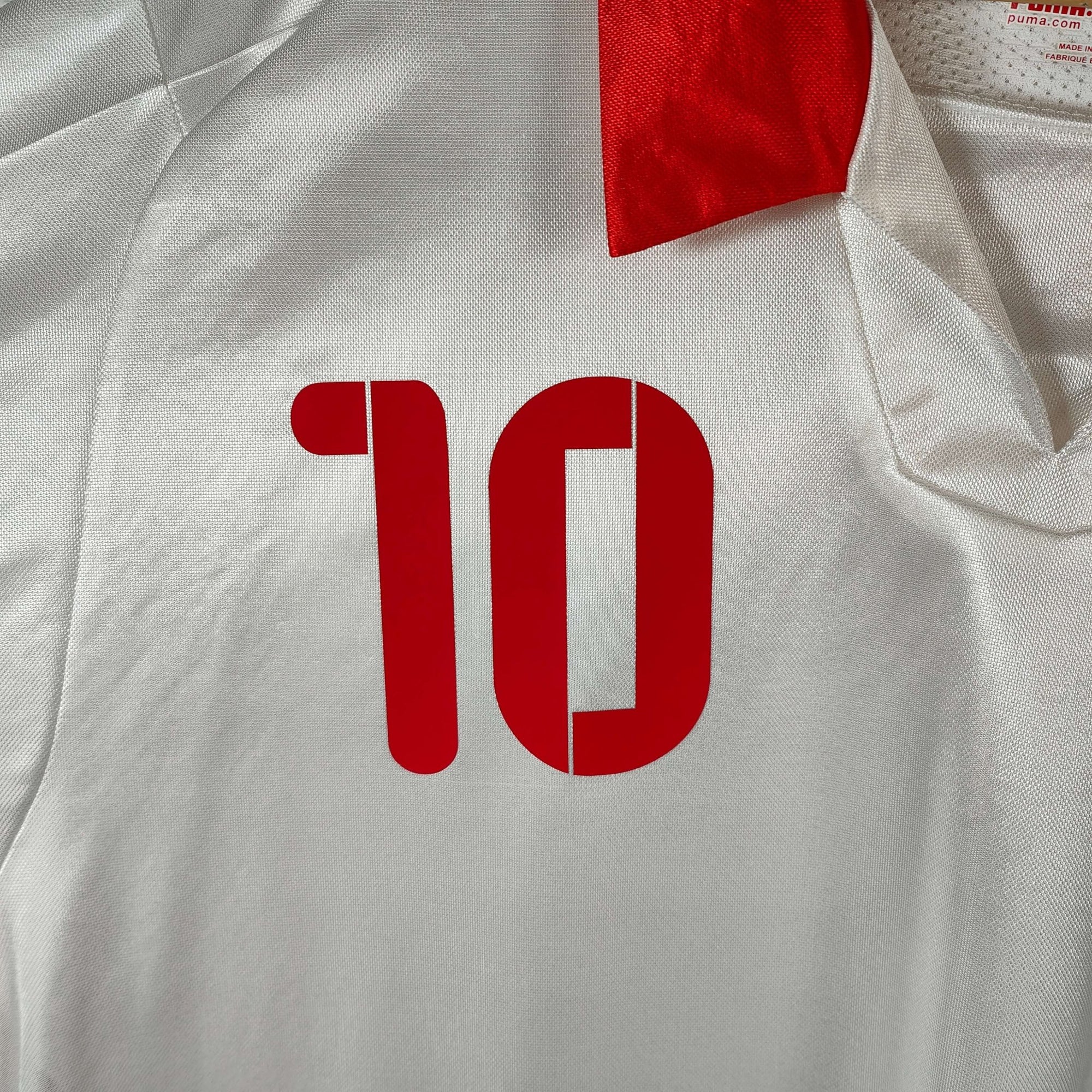 2008 - 10 Switzerland Away Shirt Yakin 10 - 9/10 - (XL) - Eternal Pitch