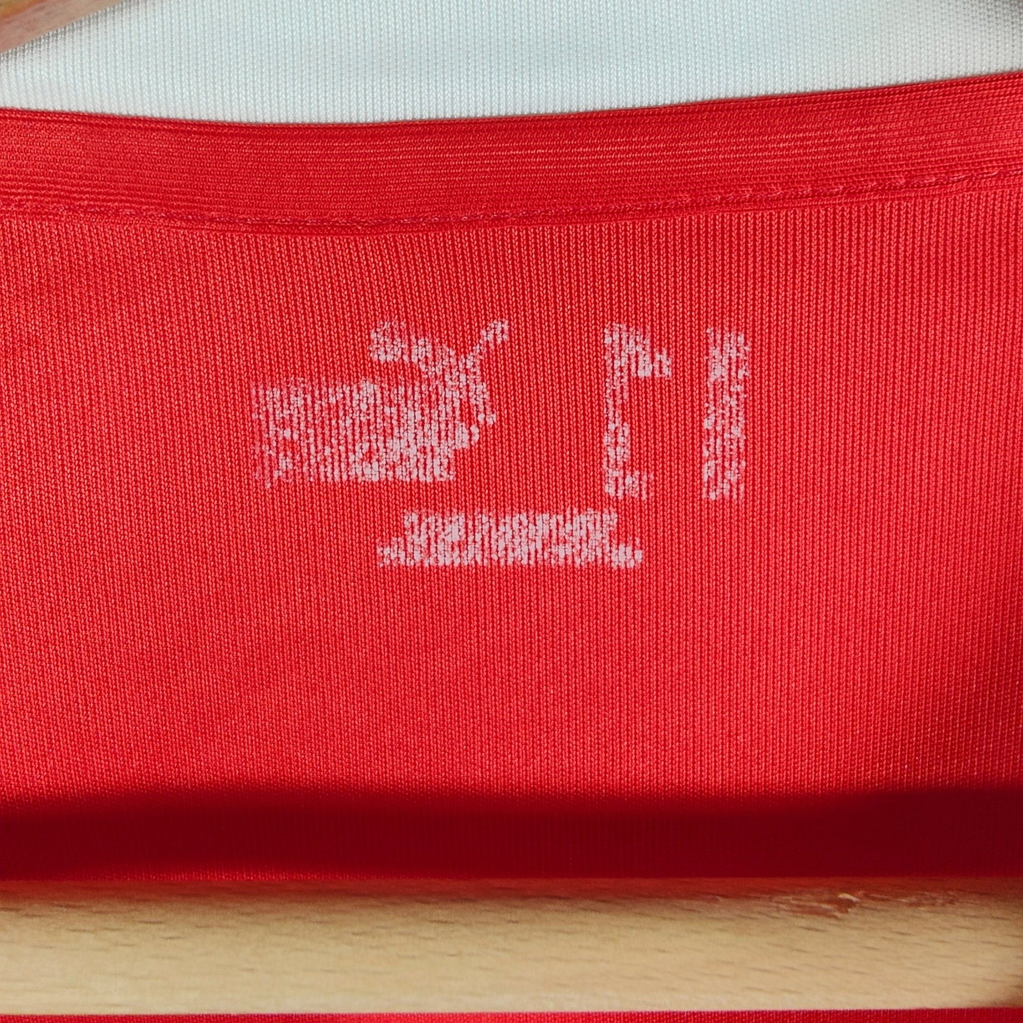 2008 - 10 Switzerland Home Shirt - 9.5/10 - (XL) - Eternal Pitch