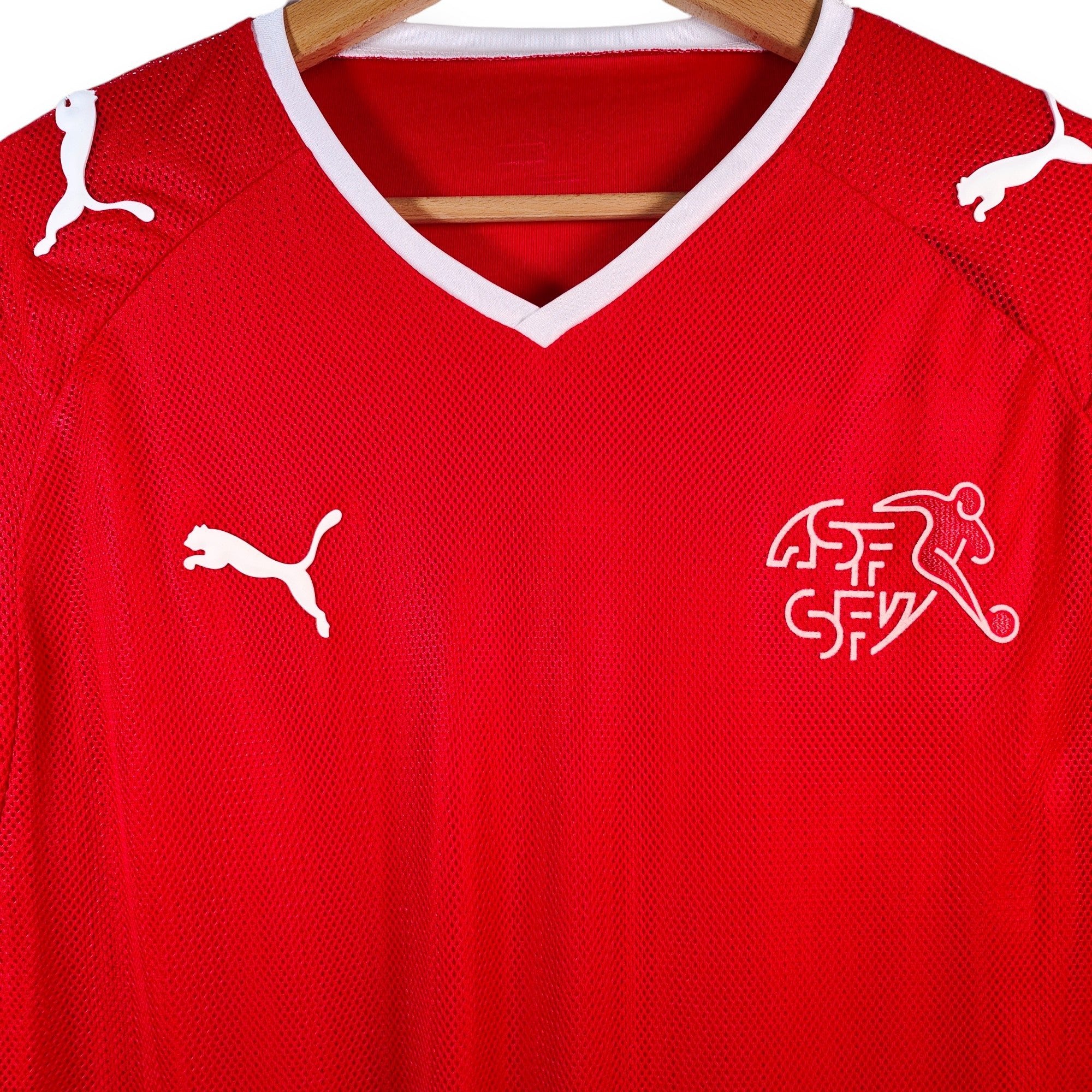 2008 - 10 Switzerland Home Shirt (L) - Eternal Pitch