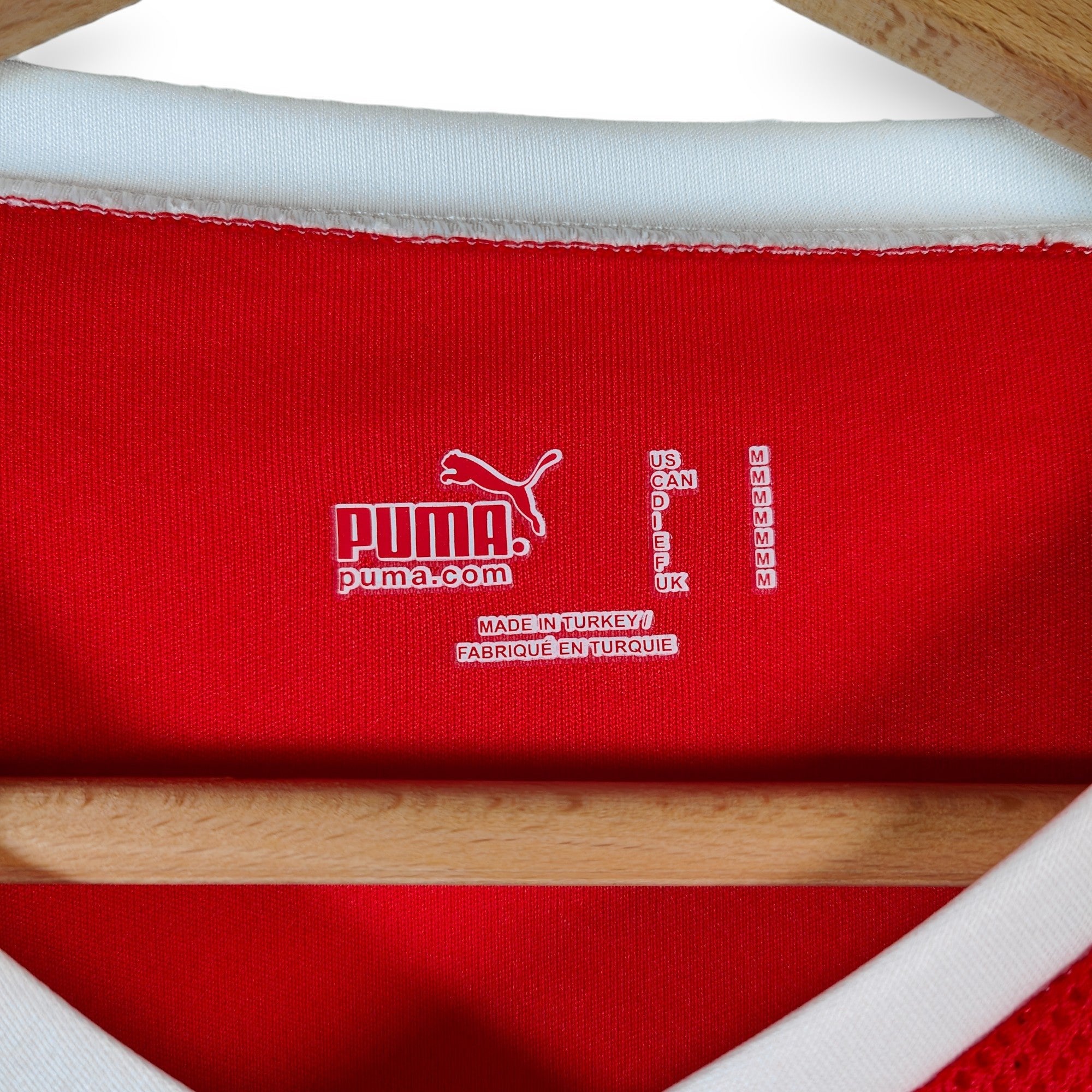 2008 - 10 Switzerland Home Shirt (M) - Eternal Pitch