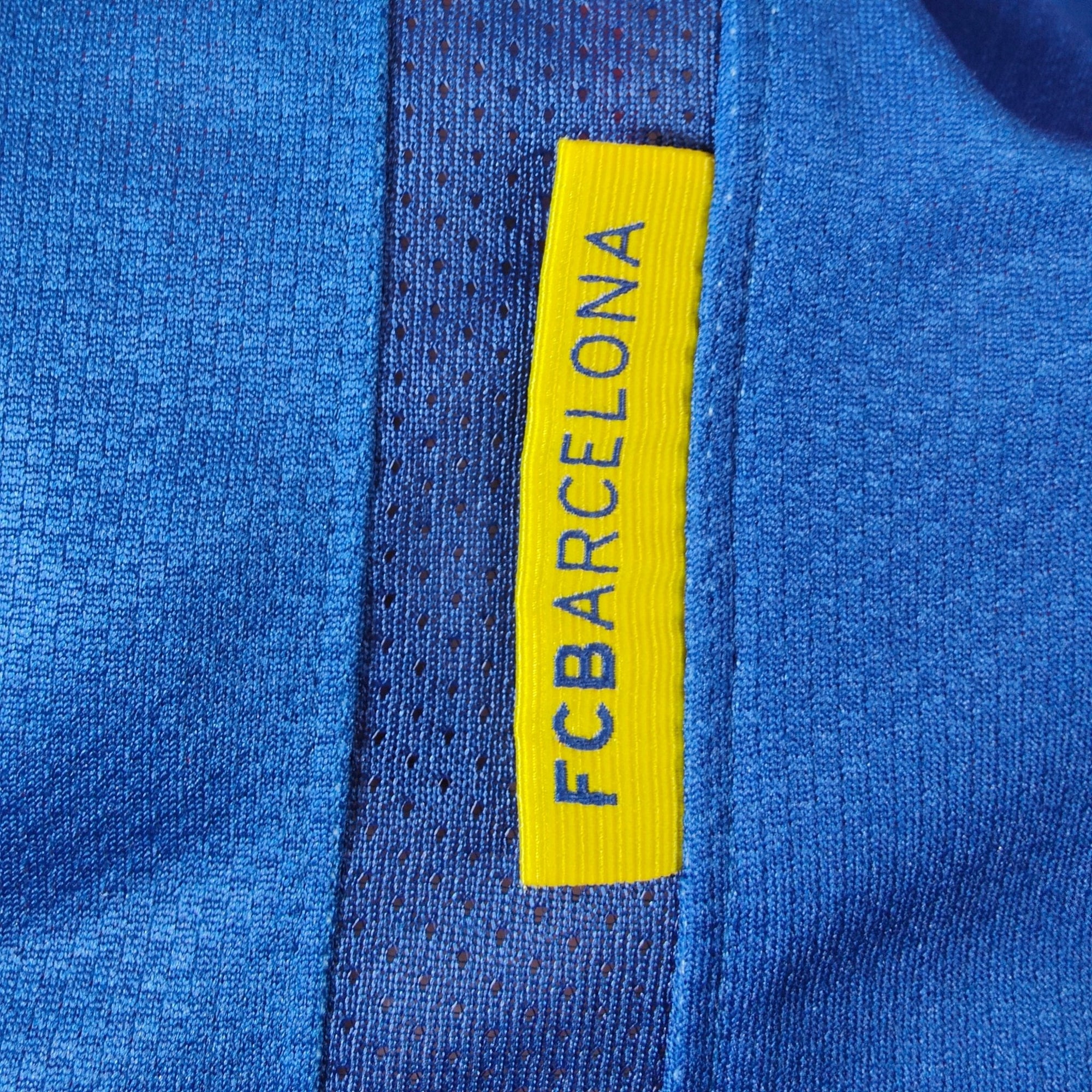 2009 - 10 FC Barcelona Home Shirt Xavi 6 - 9.5/10 - (M) - Eternal Pitch