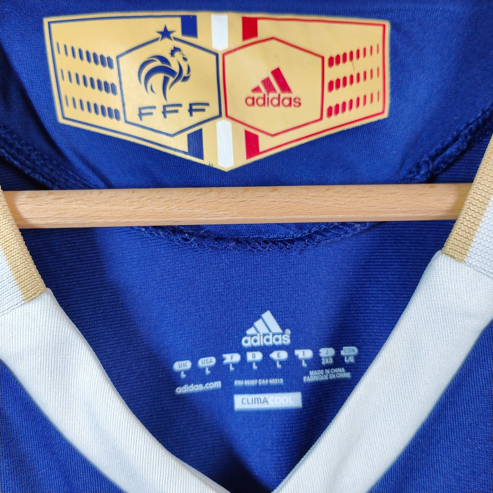 2009 - 10 France Home Shirt (L) - Eternal Pitch