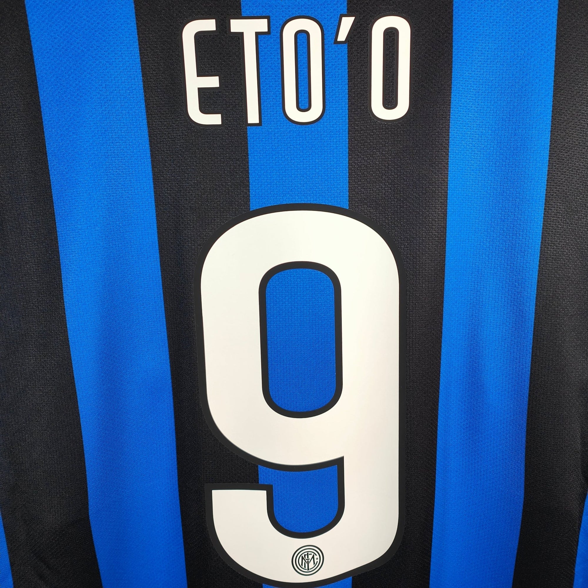 2009 - 10 Inter Milan Home Shirt Eto&#39;o 9 - 9/10 - (L) - Eternal Pitch