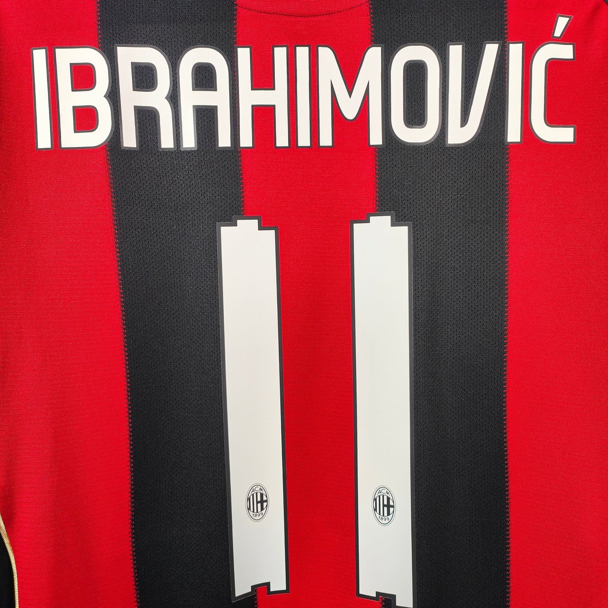 2010 - 11 AC Milan Home Shirt Ibrahimovic 11 - 9.5/10 - (M) - Eternal Pitch