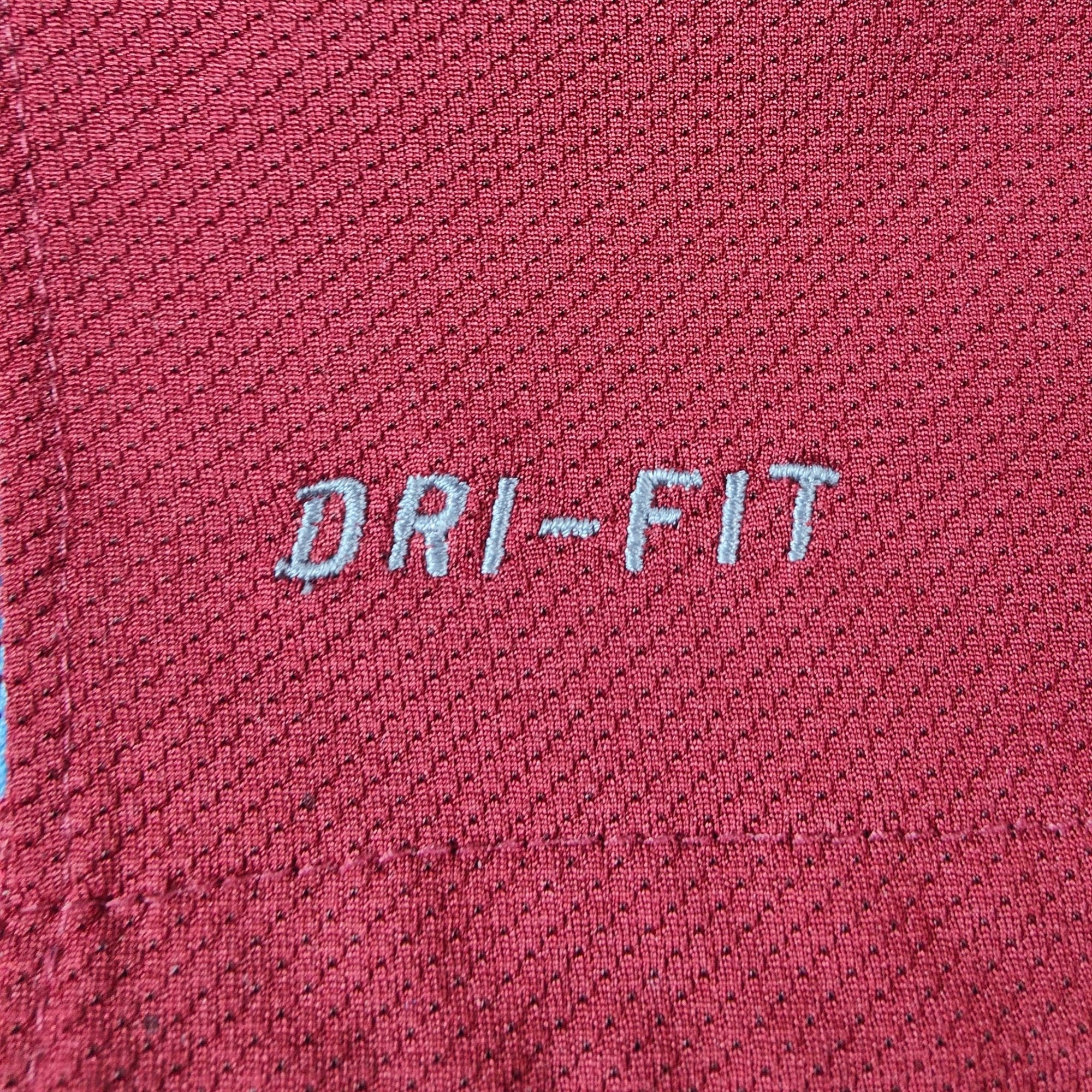 2010 - 11 Aston Villa Home Shirt Pires 8 - 8/10 - (XL) - Eternal Pitch