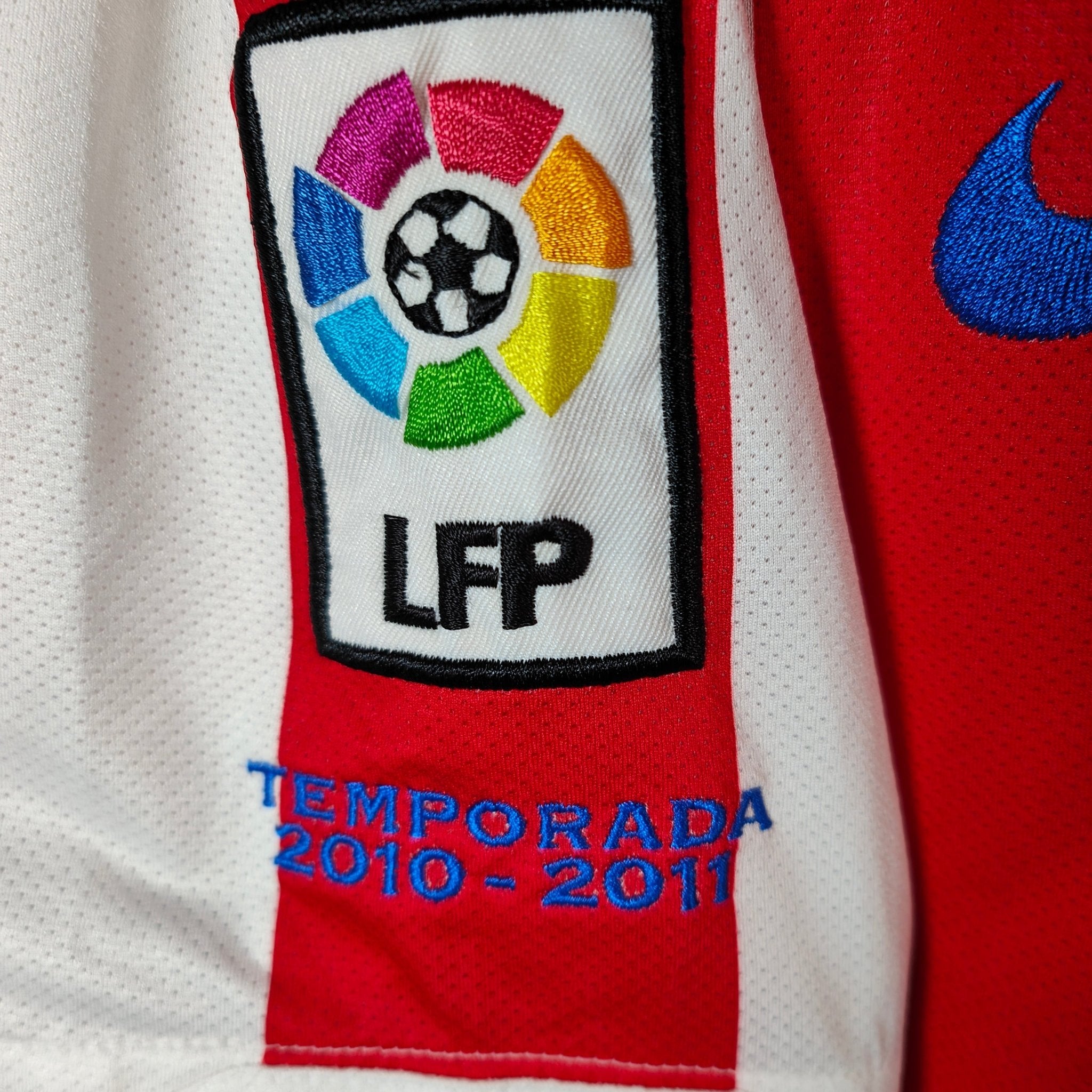 2010-11 Atletico Madrid Home Shirt - 8/10 - (S) – 382190-601 Nike