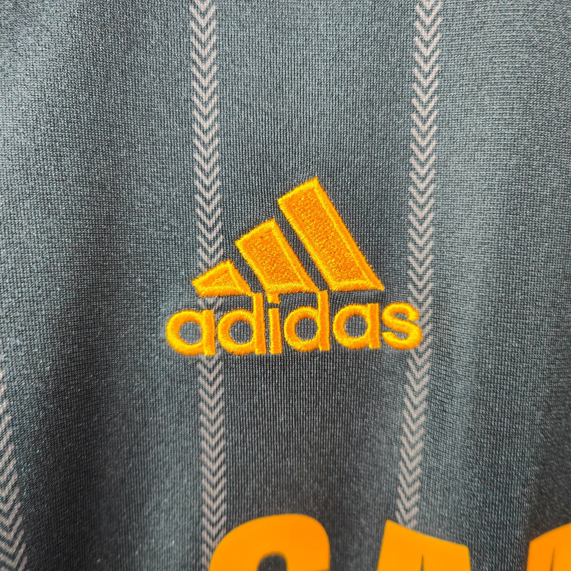 2010 - 11 Chelsea Away LS Shirt Drogba 11 (L) - Eternal Pitch