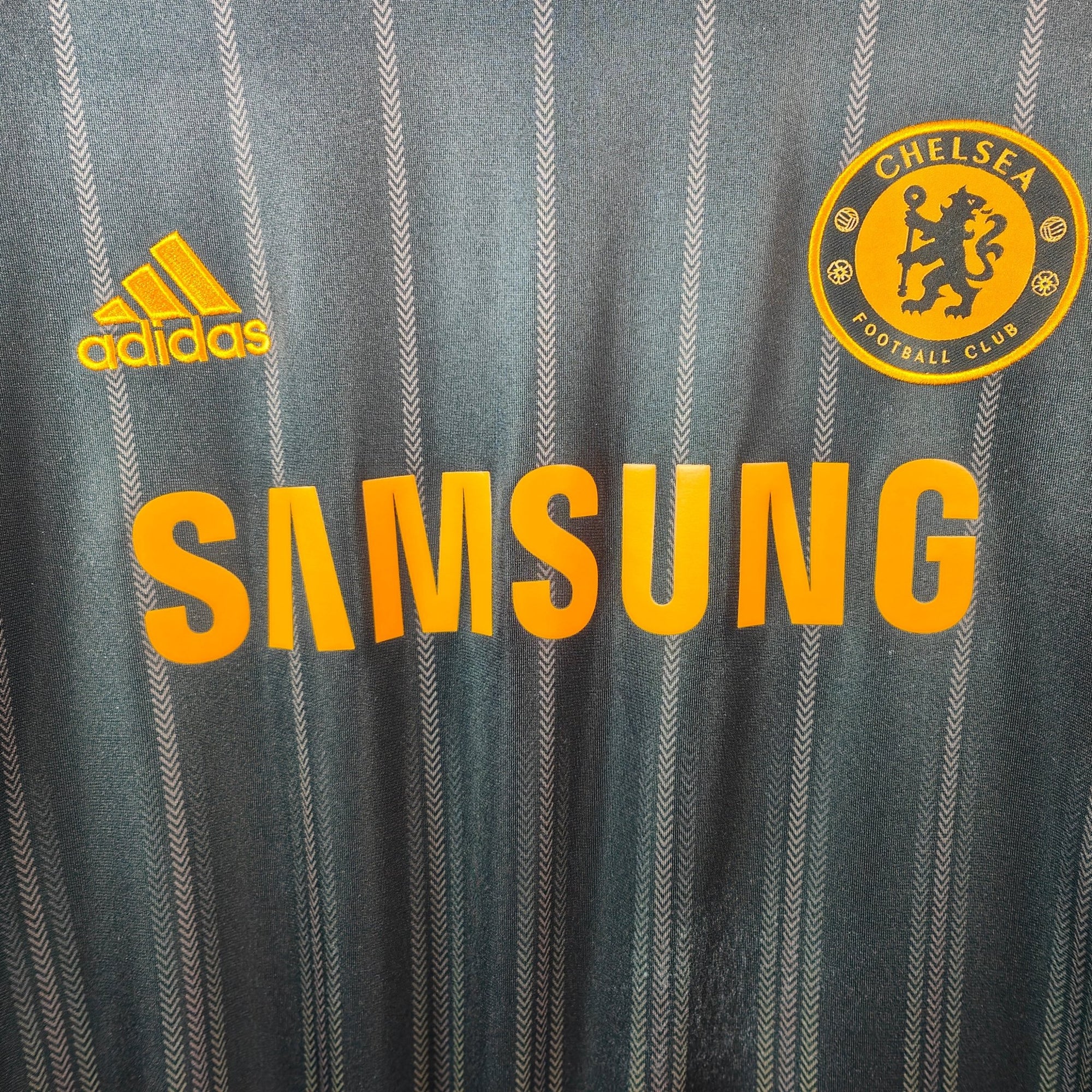 2010 - 11 Chelsea Away LS Shirt Drogba 11 (L) - Eternal Pitch
