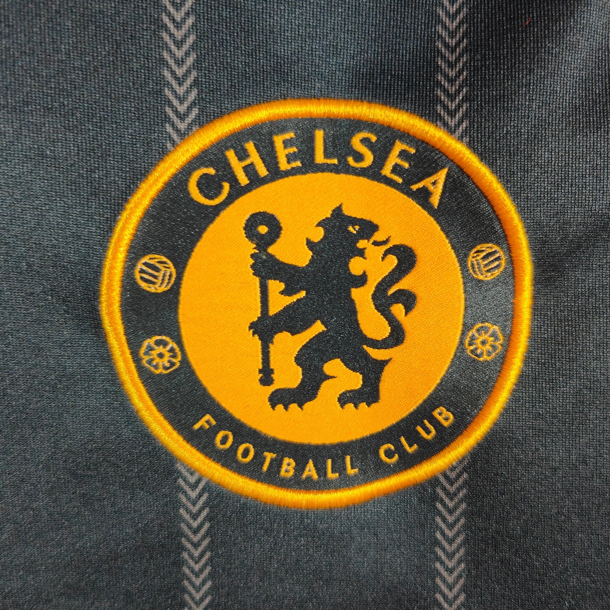 2010 - 11 Chelsea Away Shirt Drogba 11 - 8.5/10 - (L) - Eternal Pitch