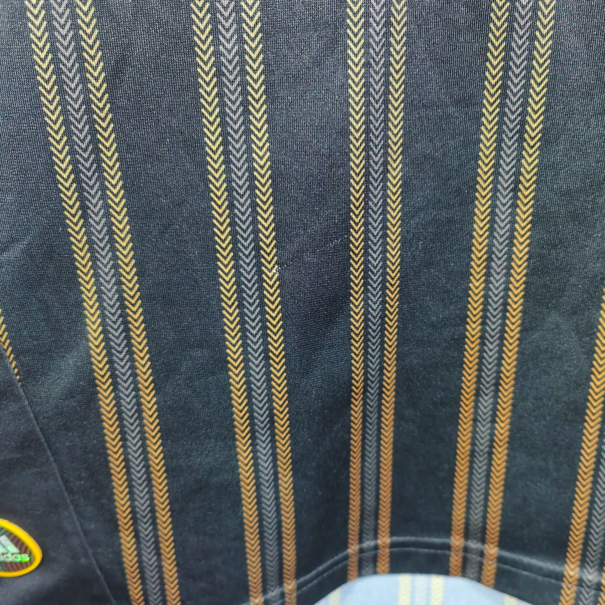 2010 - 11 Chelsea Away Shirt Drogba 11 - 9/10 - (M) - Eternal Pitch