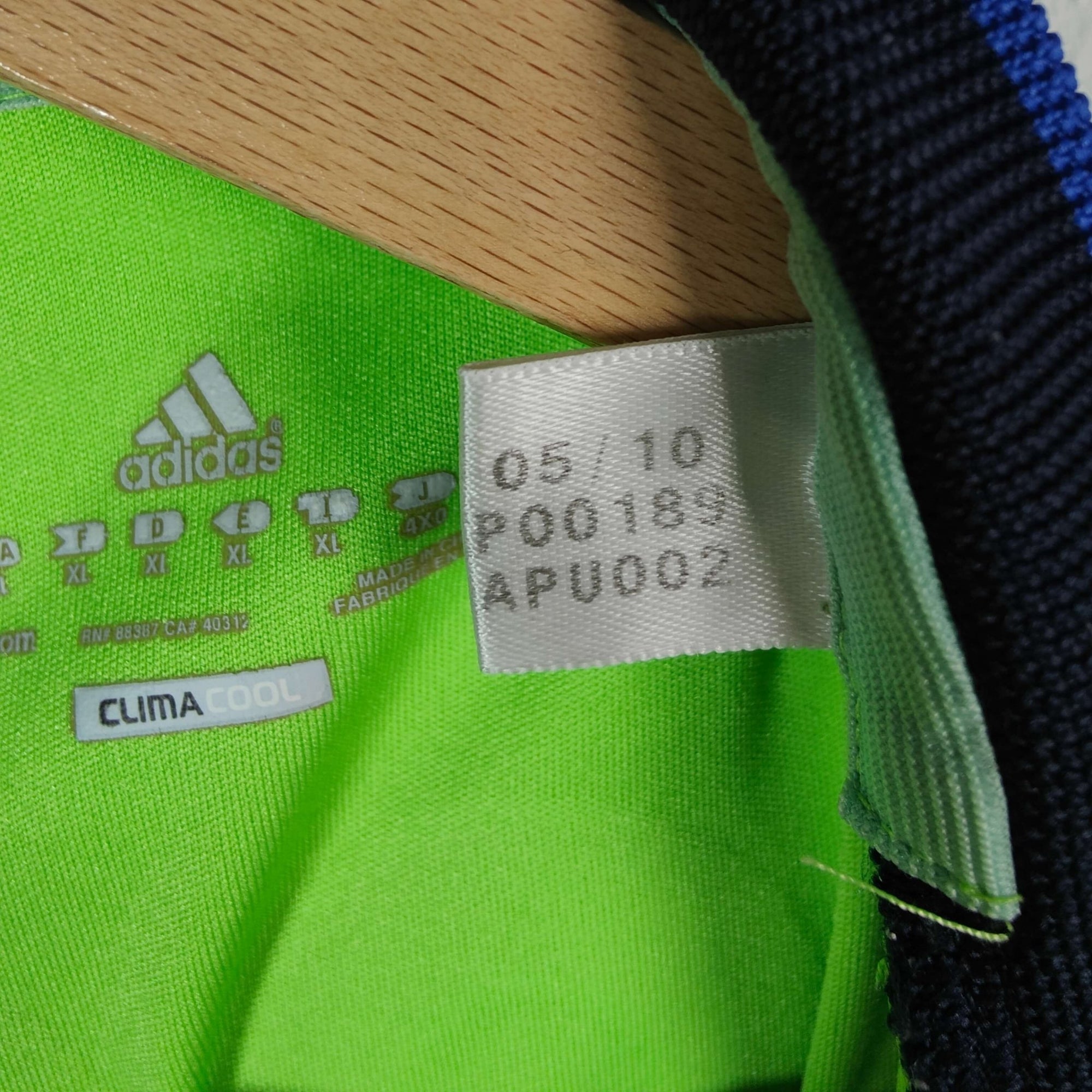 2010 - 11 Chelsea Third Shirt Drogba 11 - 9/10 - (XL) - Eternal Pitch