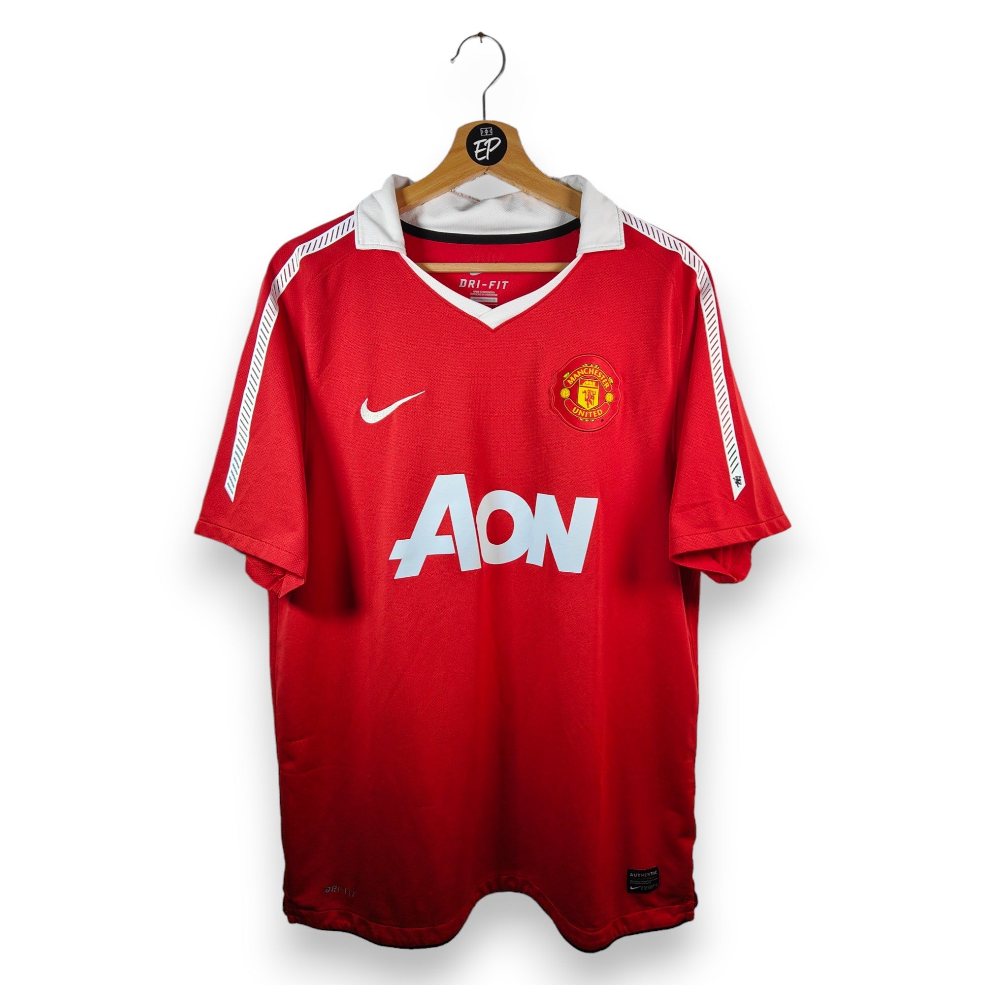 2010 - 11 Manchester United Home Shirt Giggs 11 (L) - Eternal Pitch